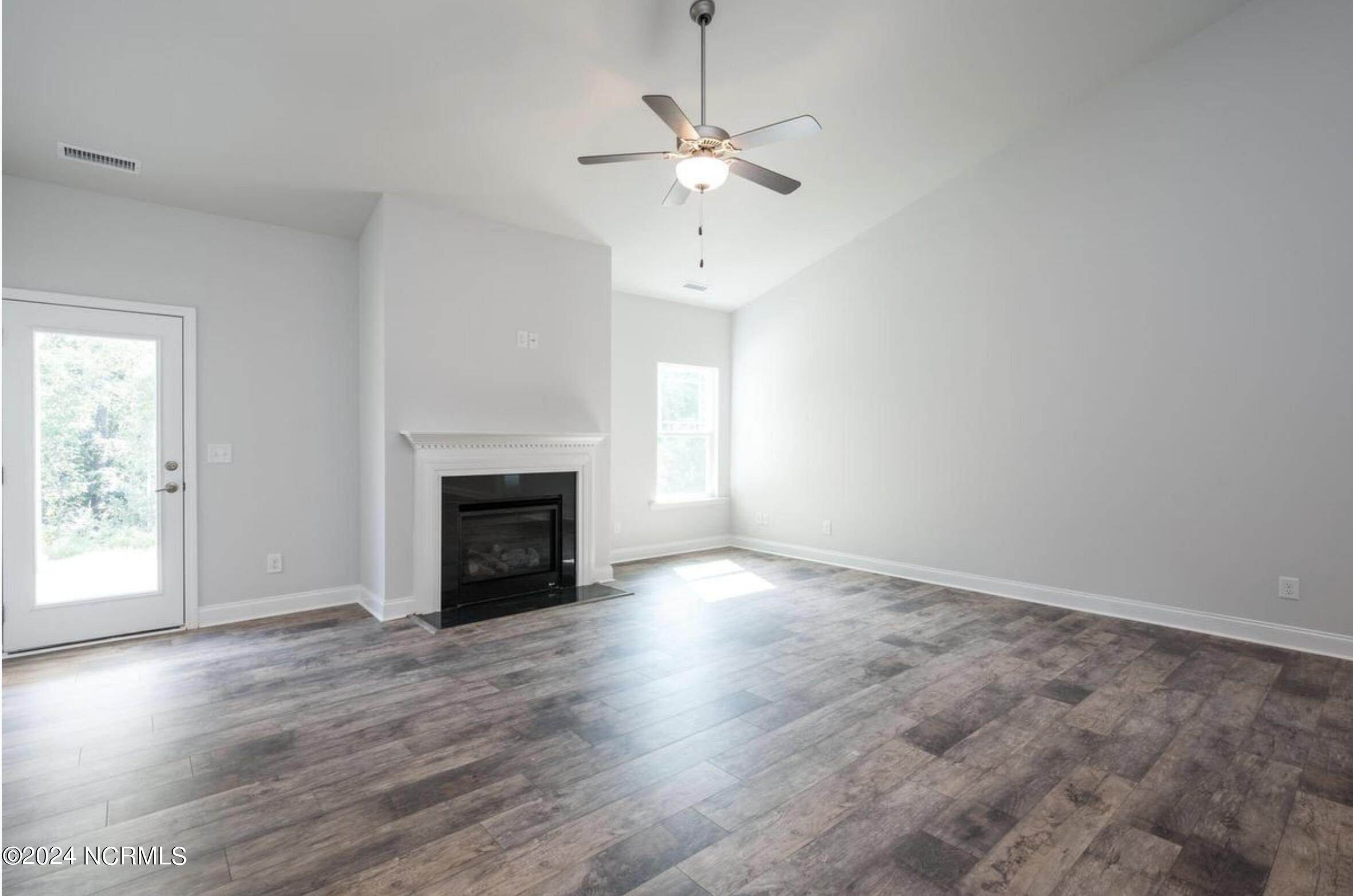 1206 Liset Court Property Photo 22