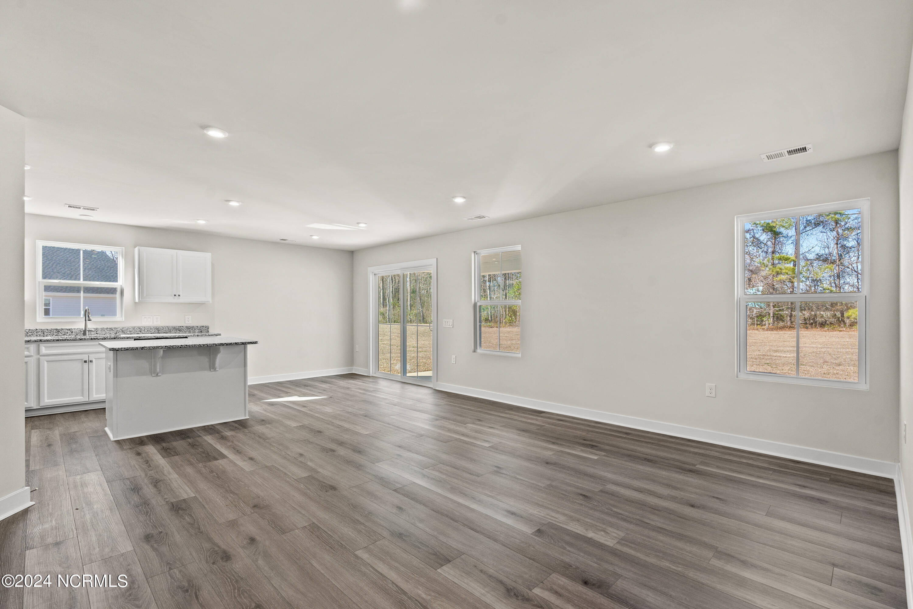 76 Deerfield Lane Property Photo 2