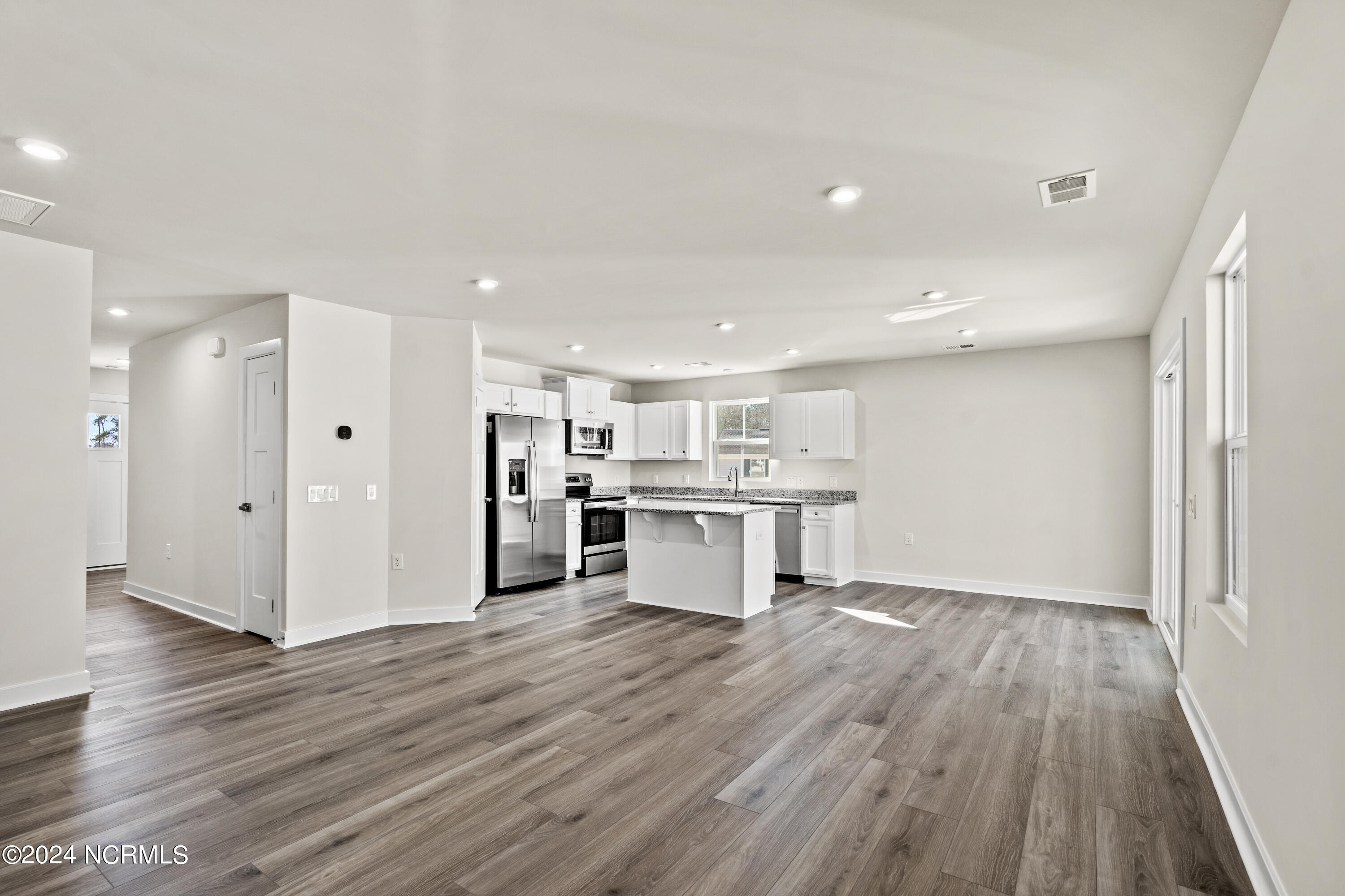 76 Deerfield Lane Property Photo 3