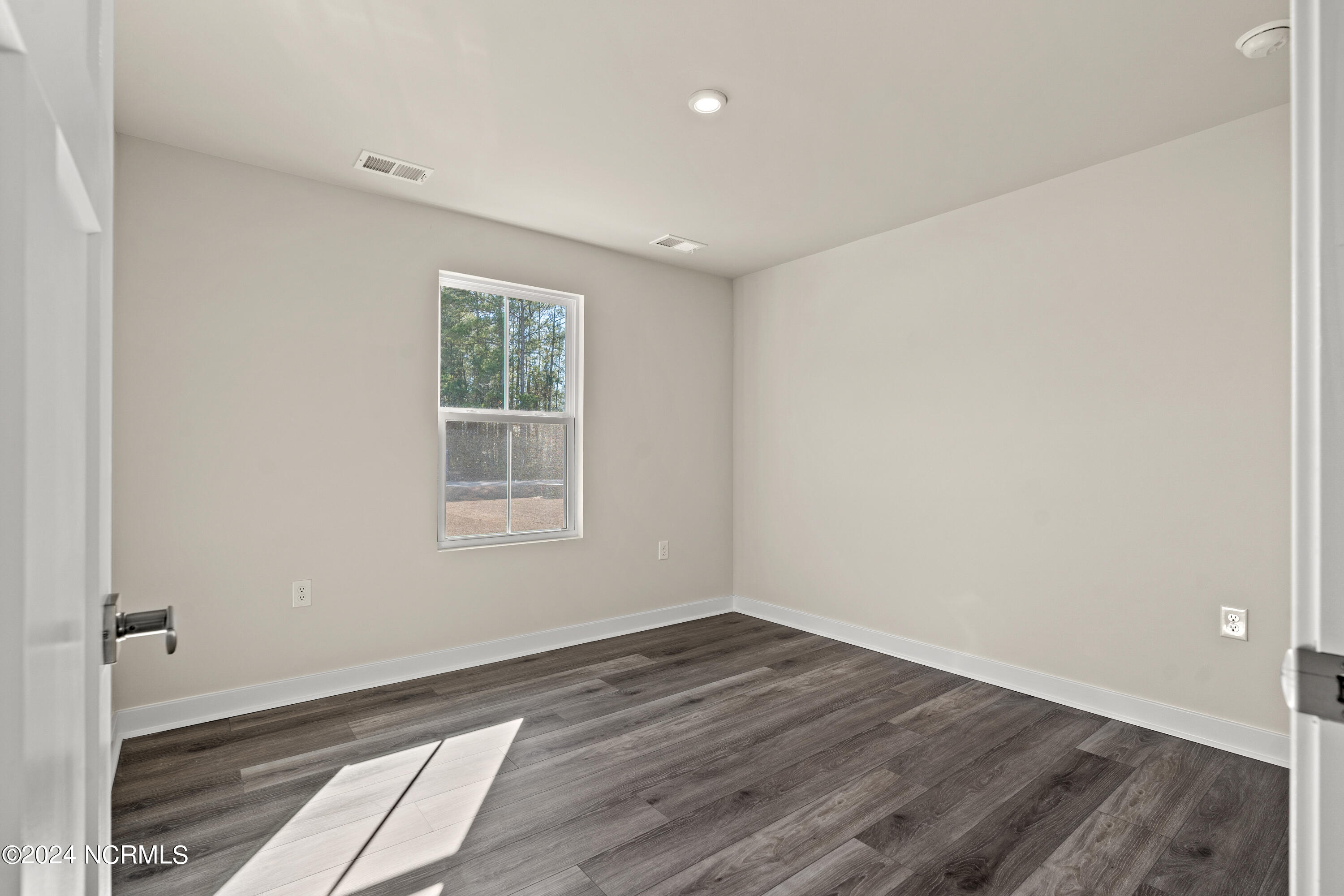 76 Deerfield Lane Property Photo 9