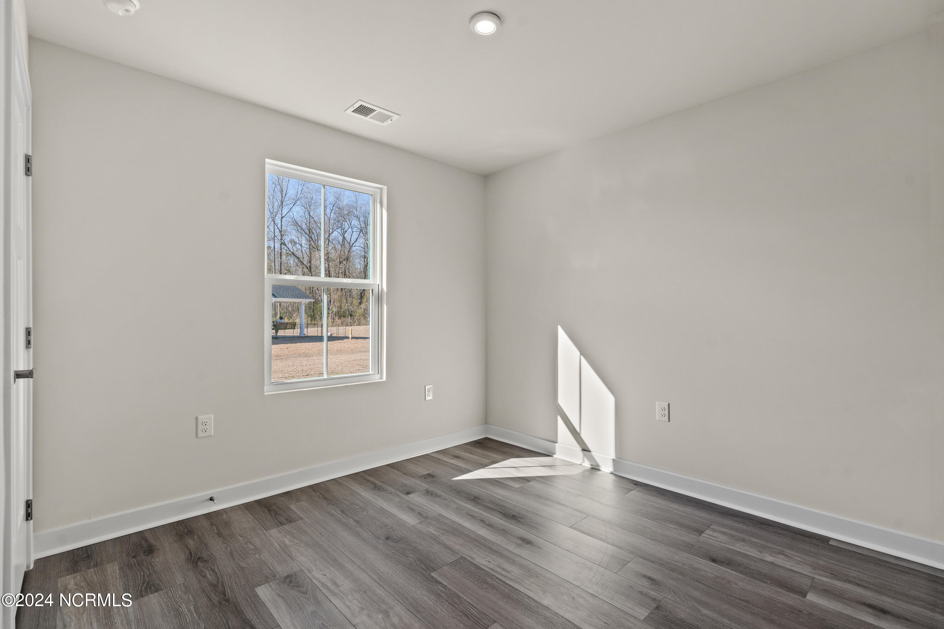 76 Deerfield Lane Property Photo 12