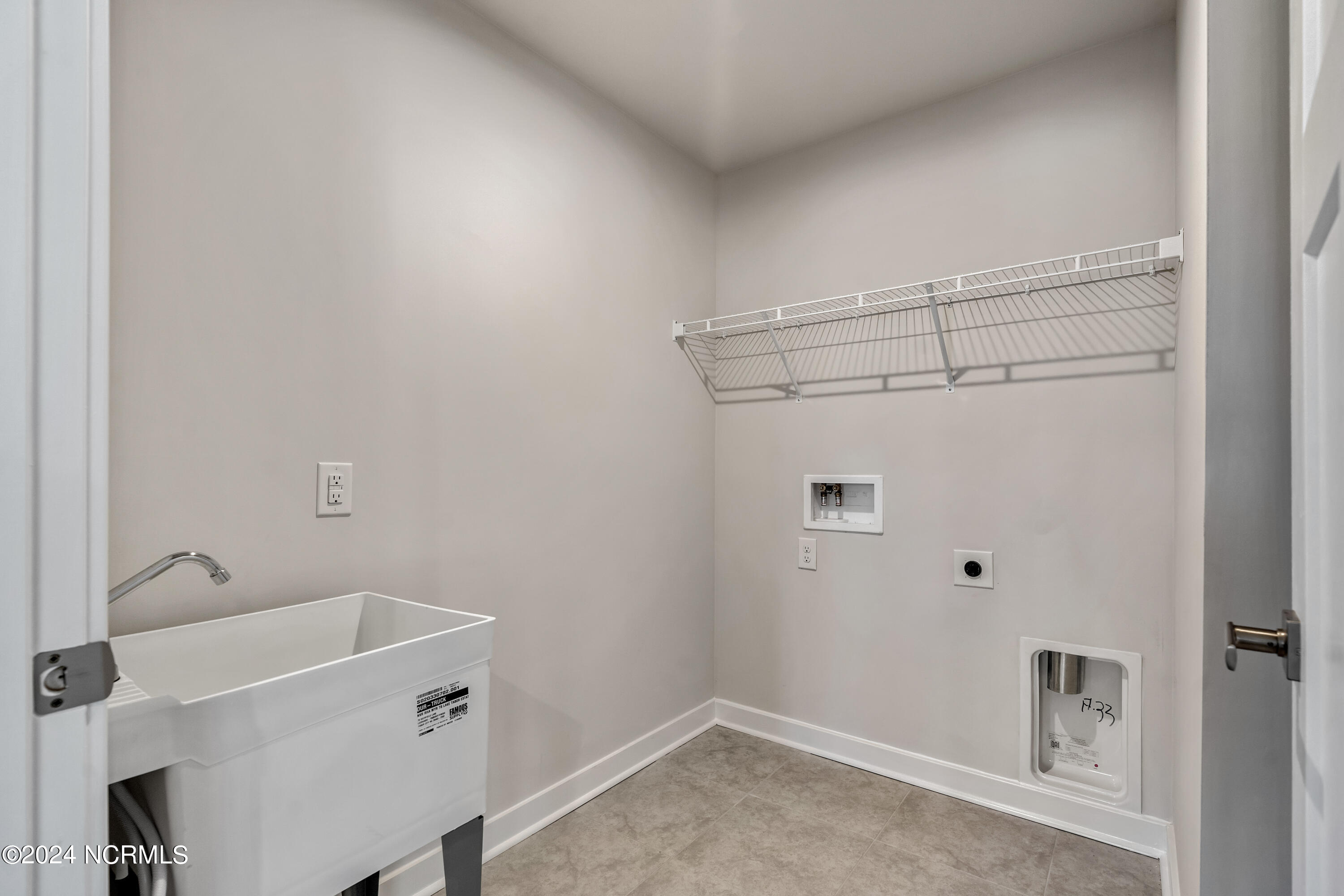 76 Deerfield Lane Property Photo 13