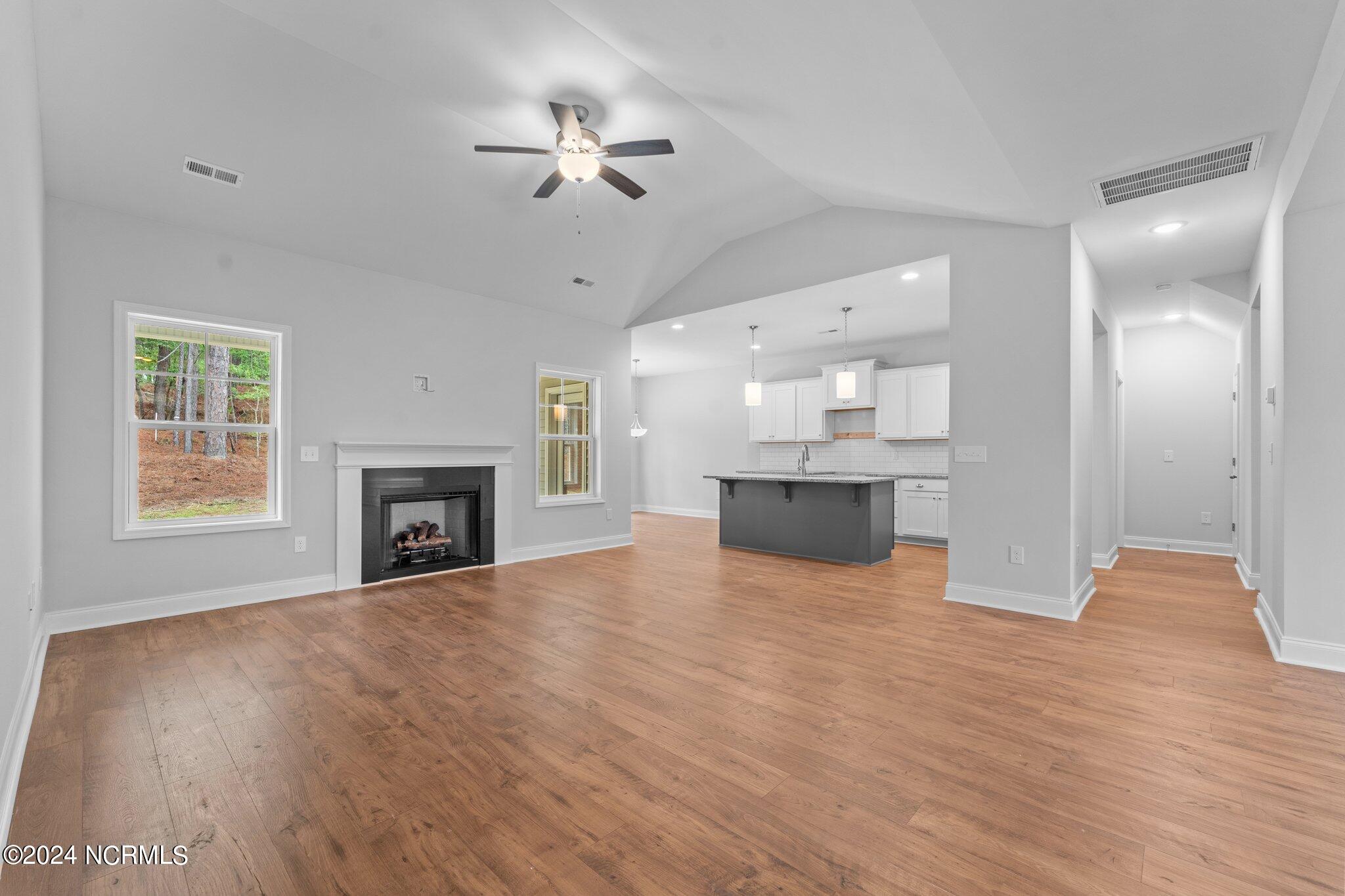17 Woodland Circle Property Photo 8