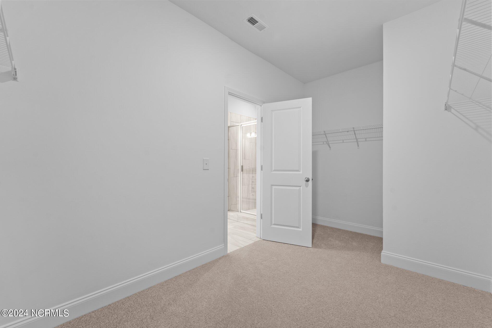 17 Woodland Circle Property Photo 26