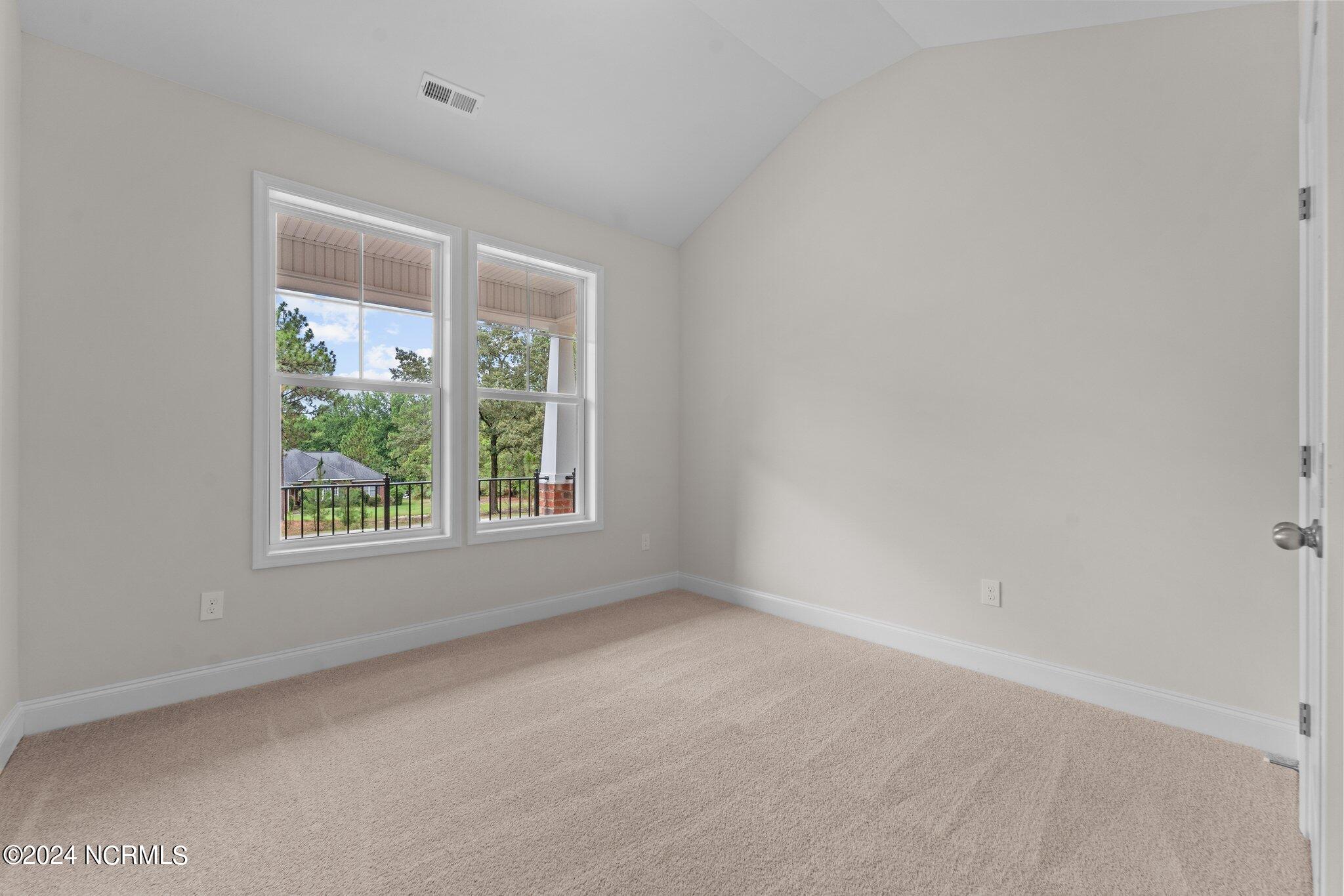 17 Woodland Circle Property Photo 28