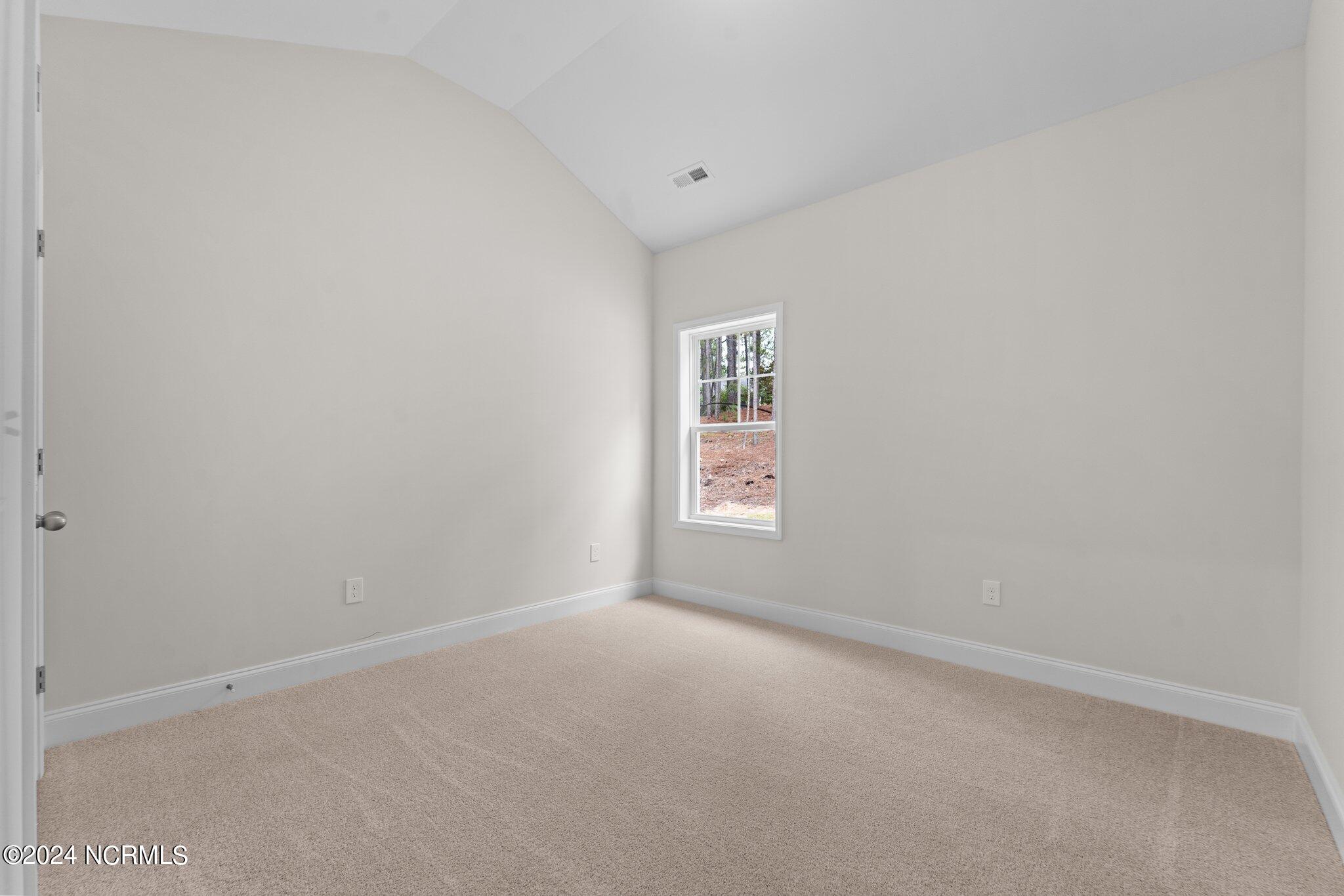 17 Woodland Circle Property Photo 31