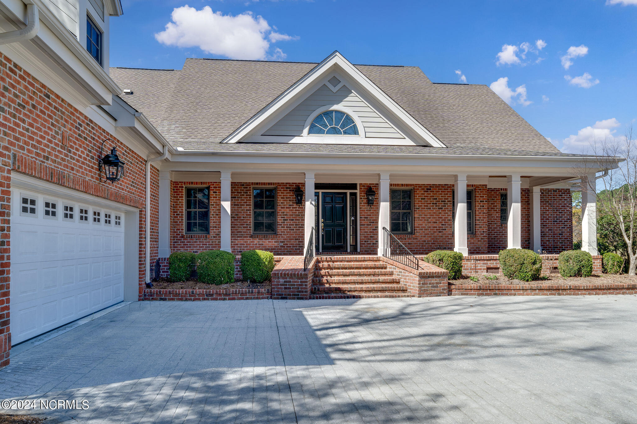 204 Maple Creek Drive Property Photo 4