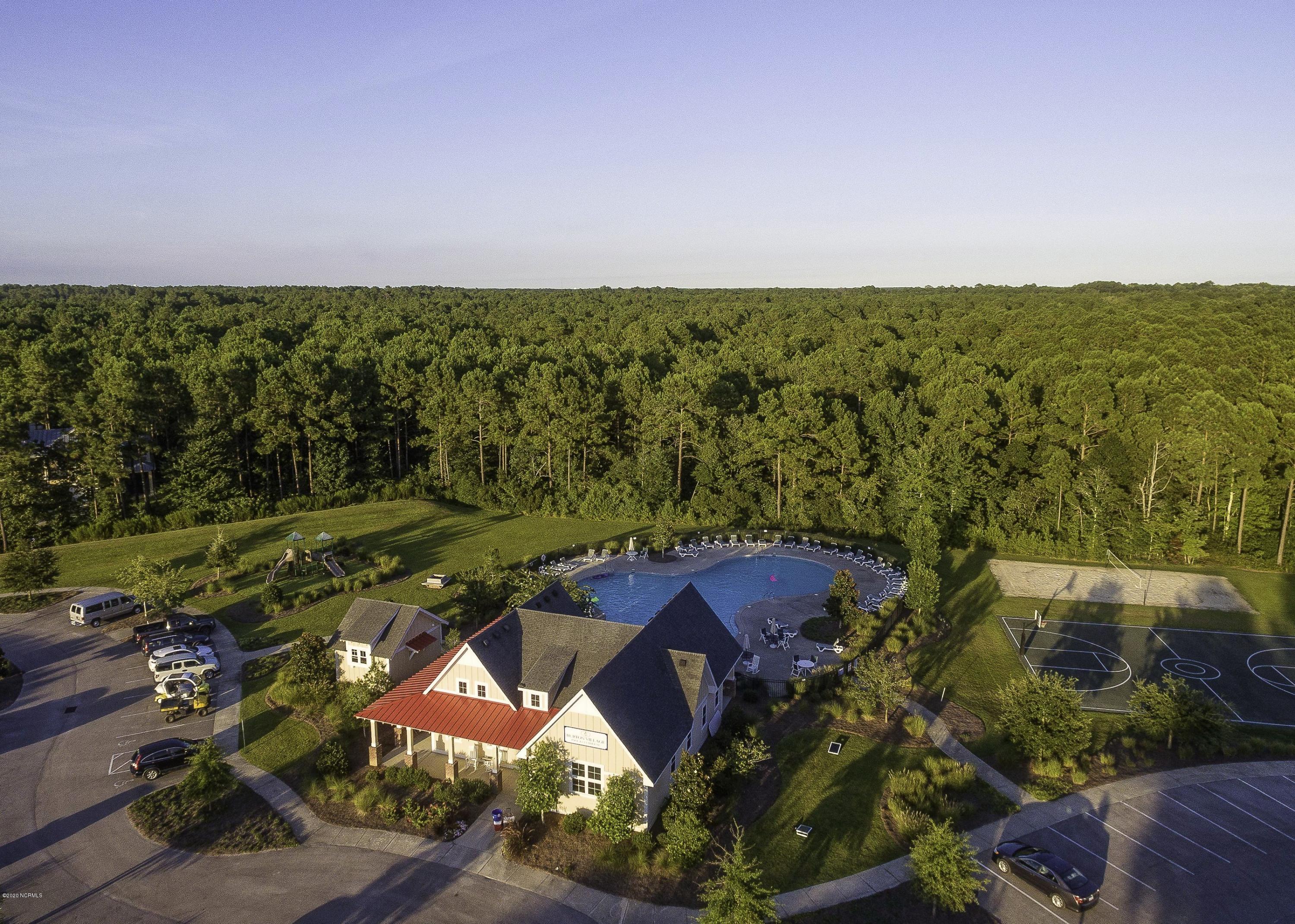 28 Palm Court Property Photo 6