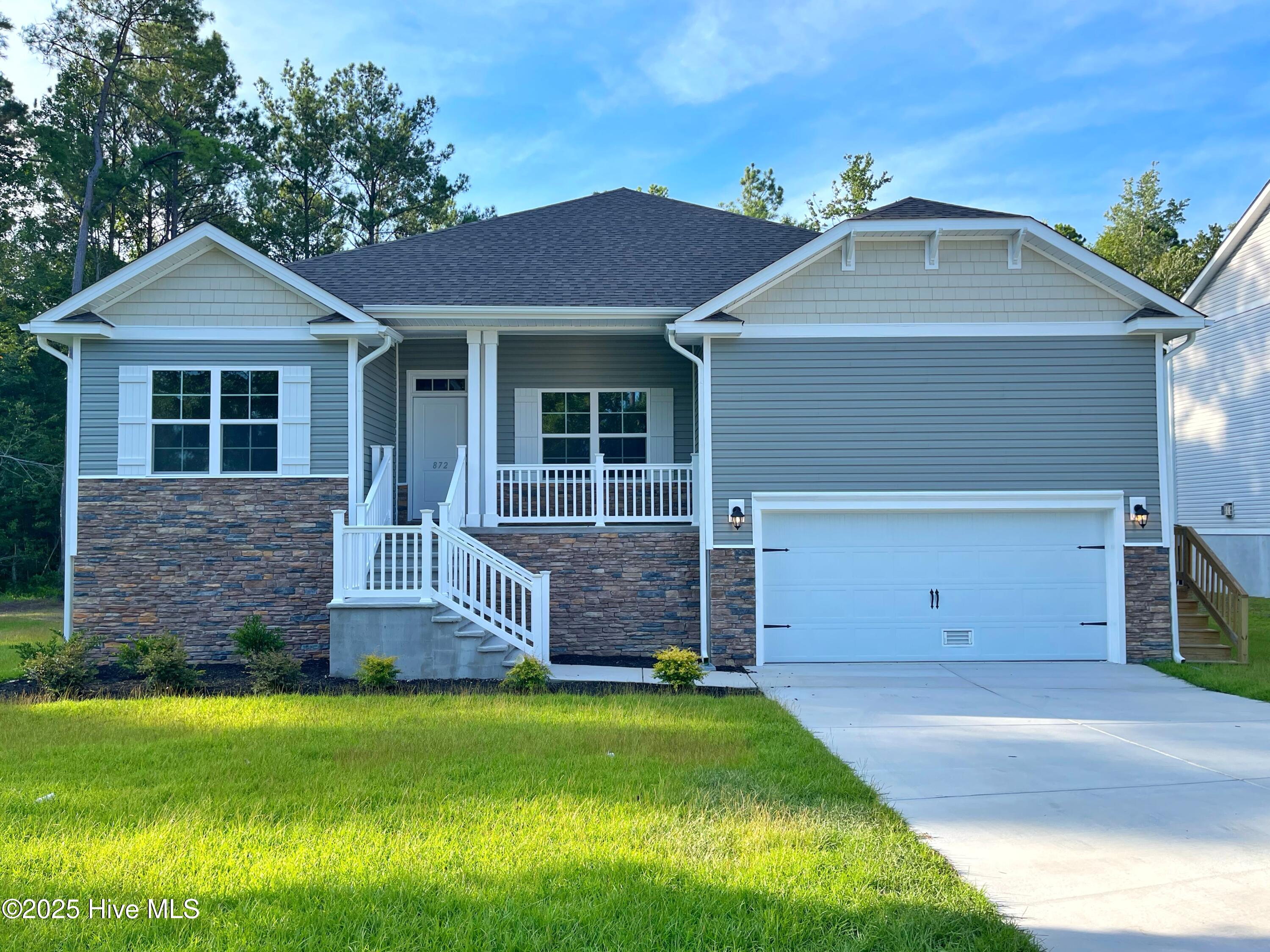 872 Pantego Boulevard Property Photo 1