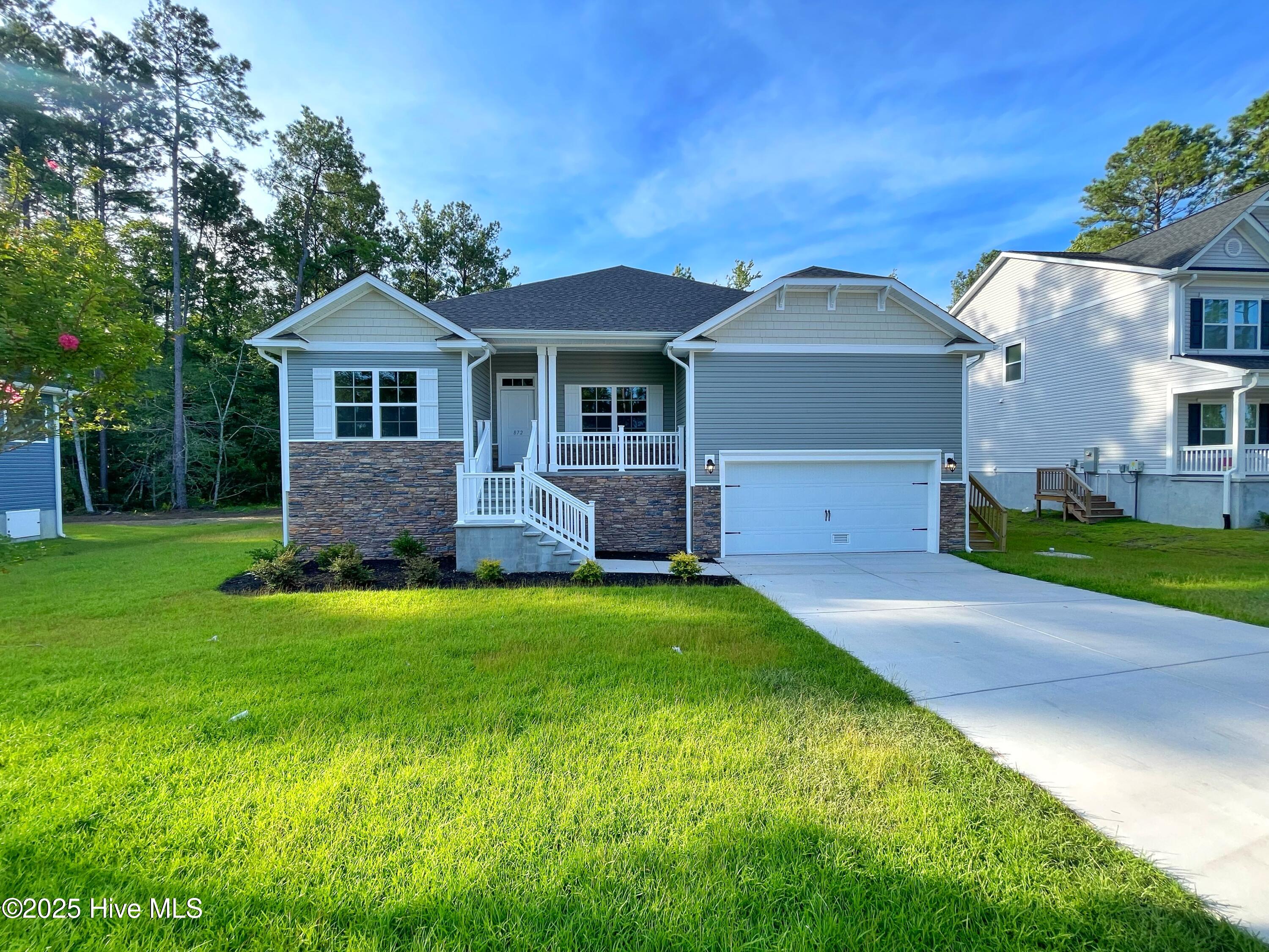 872 Pantego Boulevard Property Photo 3