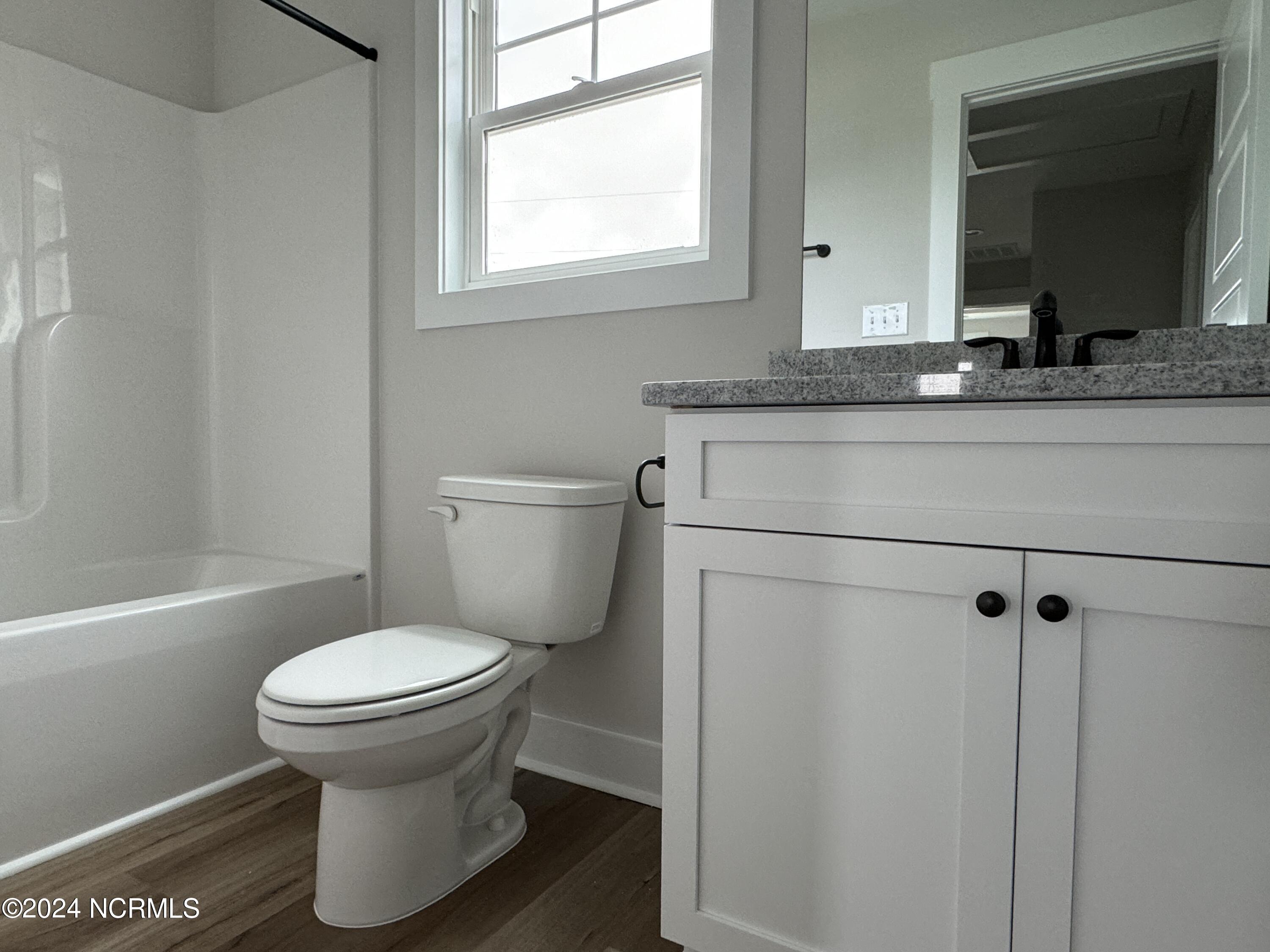 401 Bay Harbor Court Property Photo 19
