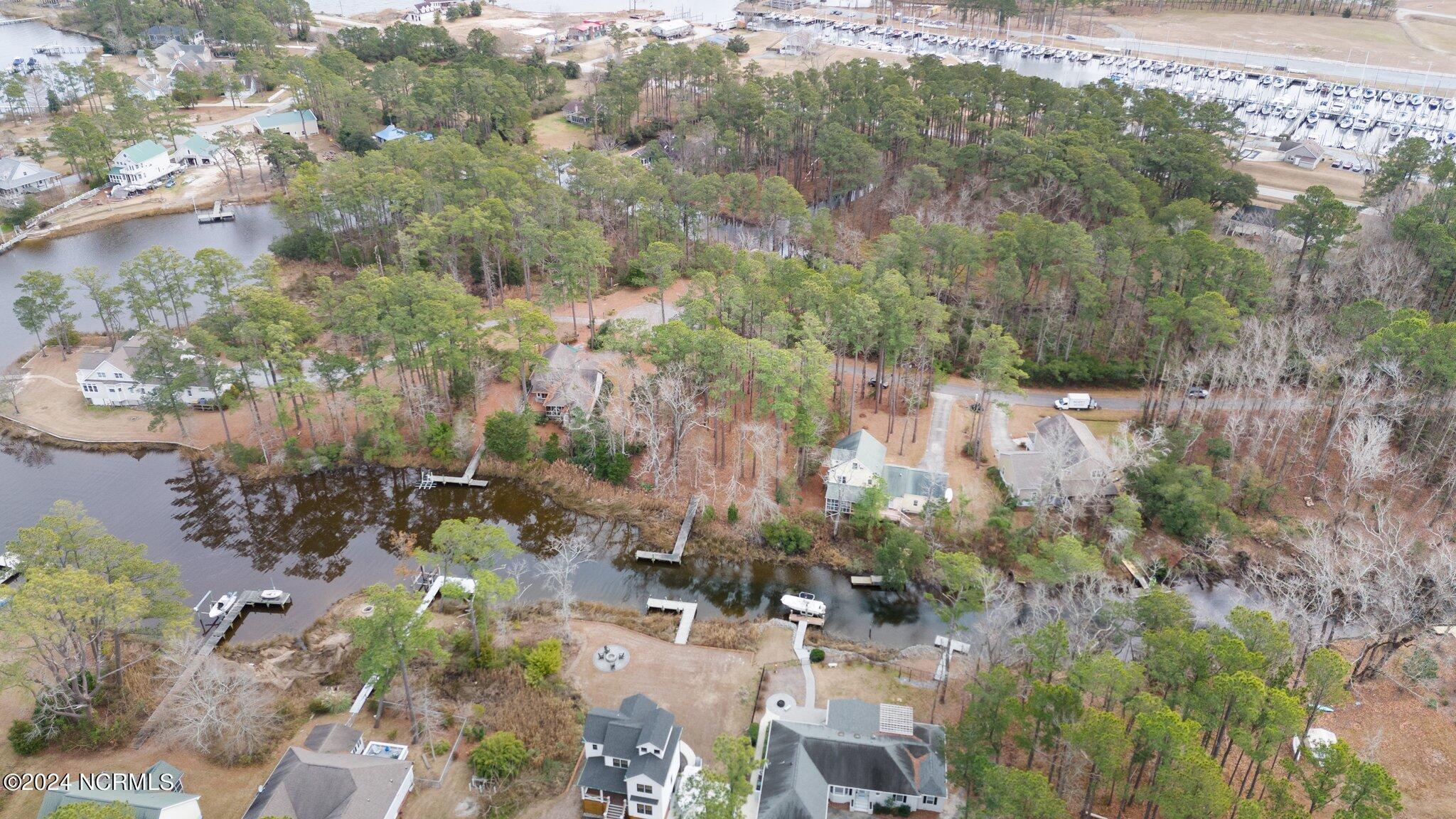 7013 Fairwinds Drive Property Photo 6