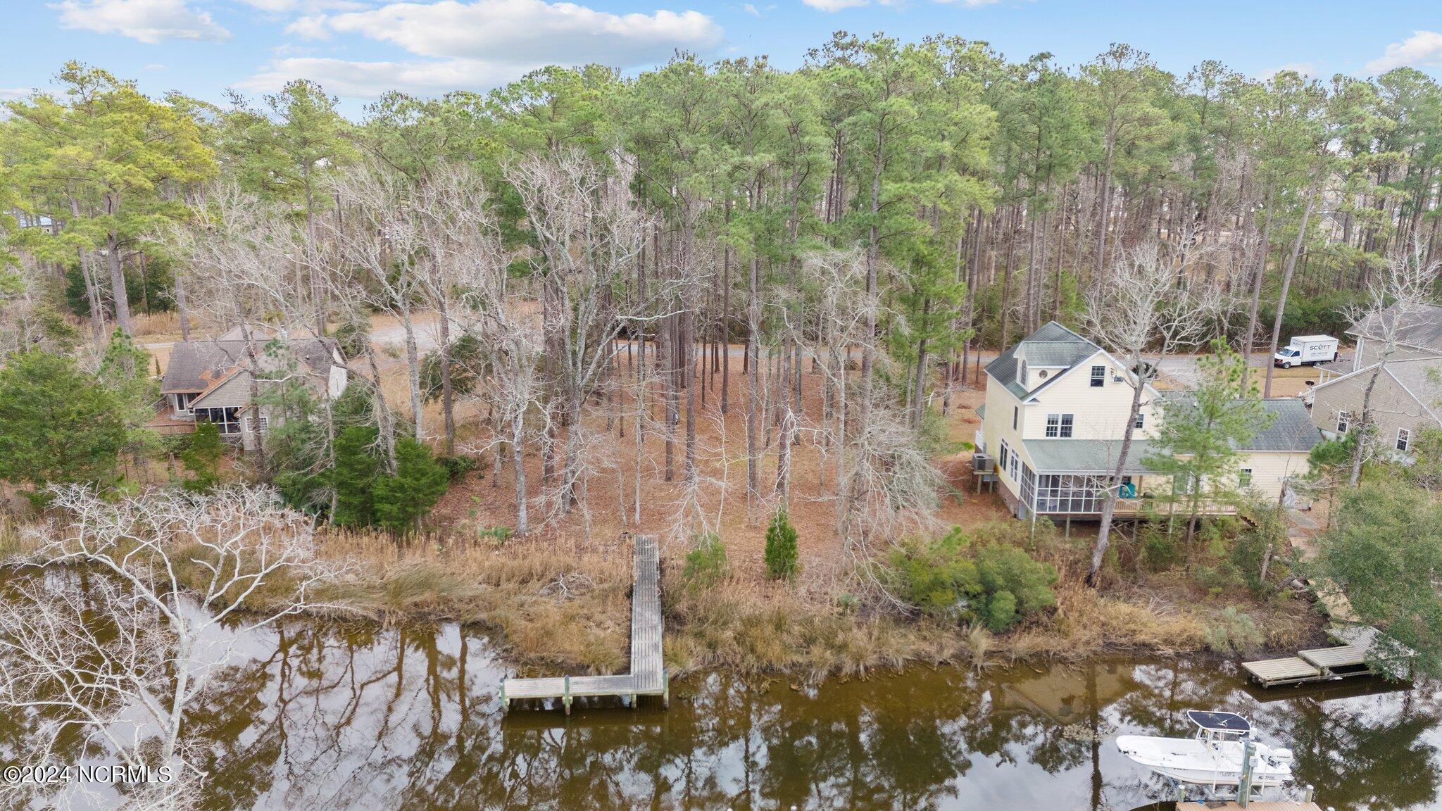 7013 Fairwinds Drive Property Photo 10