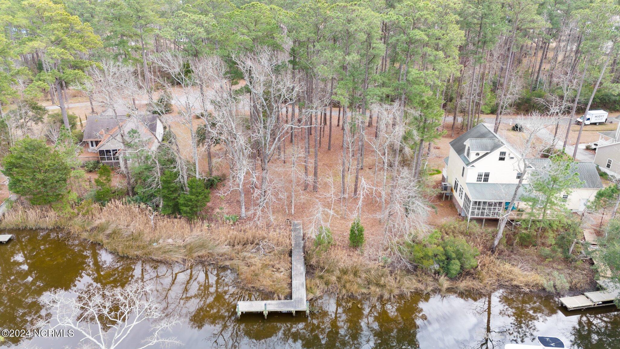 7013 Fairwinds Drive Property Photo 12