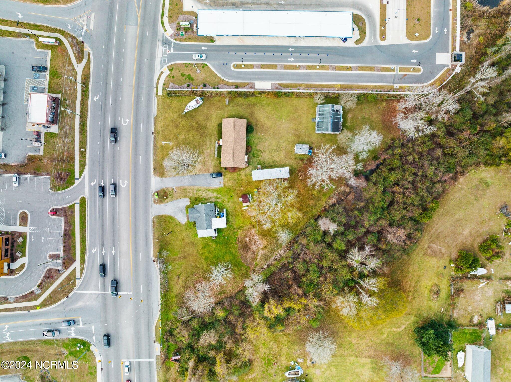 1102 W Corbett Avenue Property Photo 3