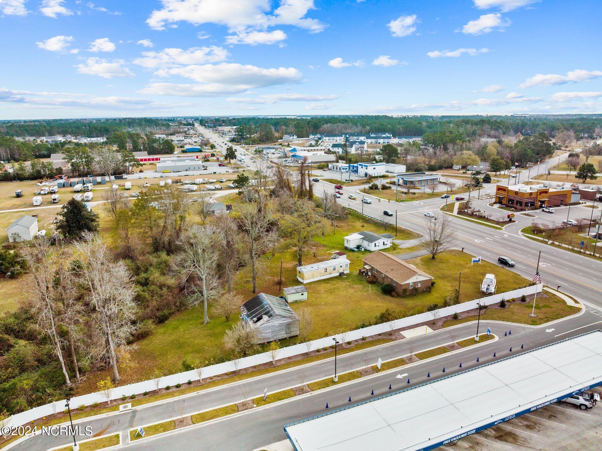 1102 W Corbett Avenue Property Photo 9