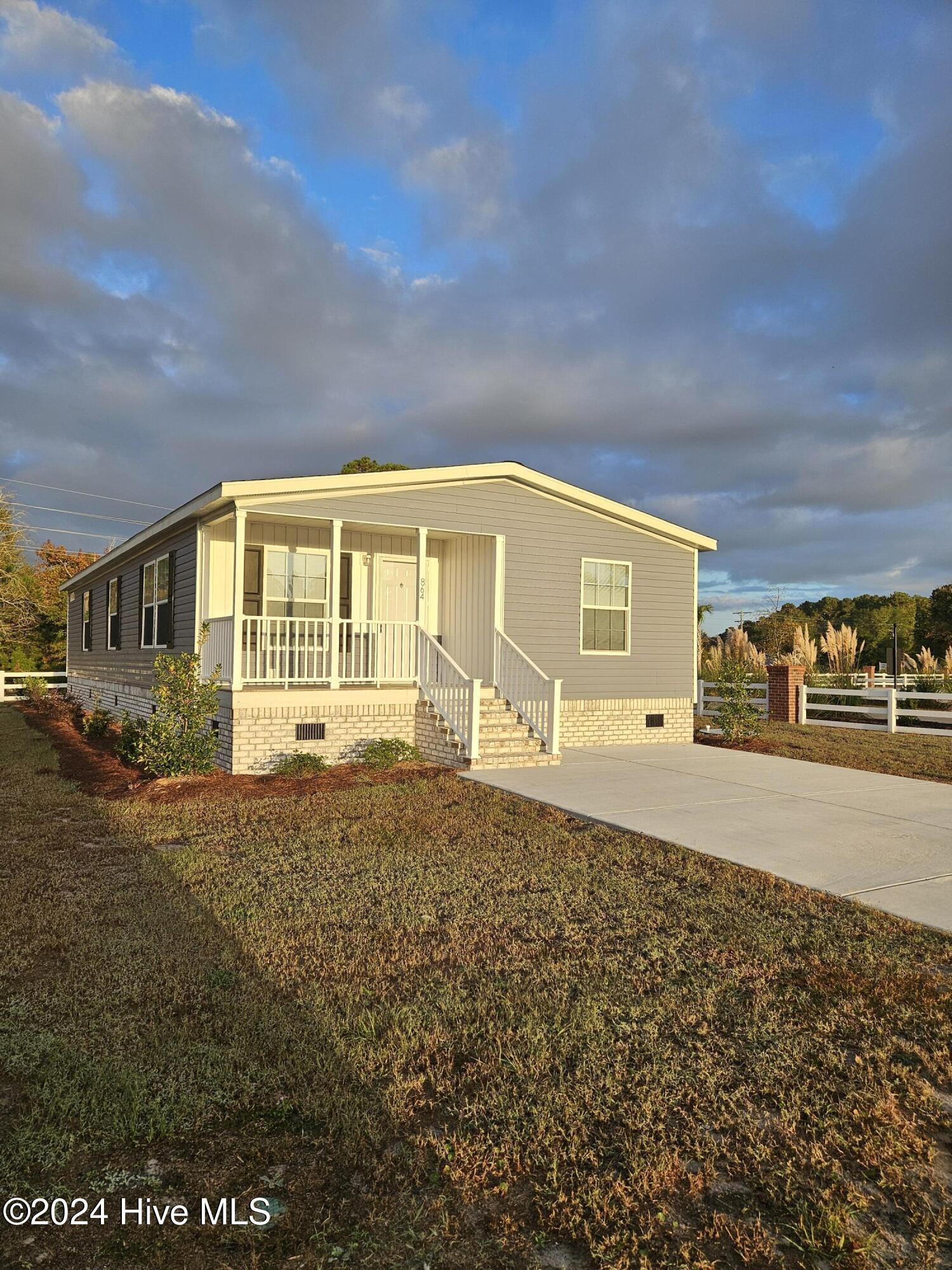 864 Yaupon Drive Property Photo