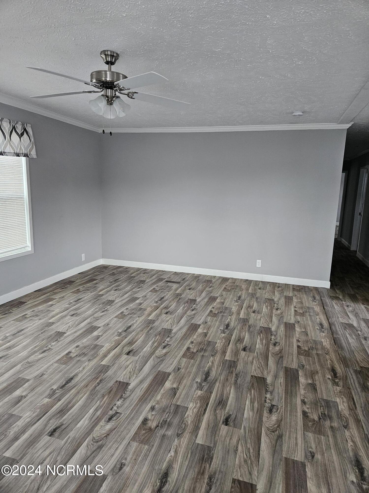 864 Yaupon Drive Property Photo 8