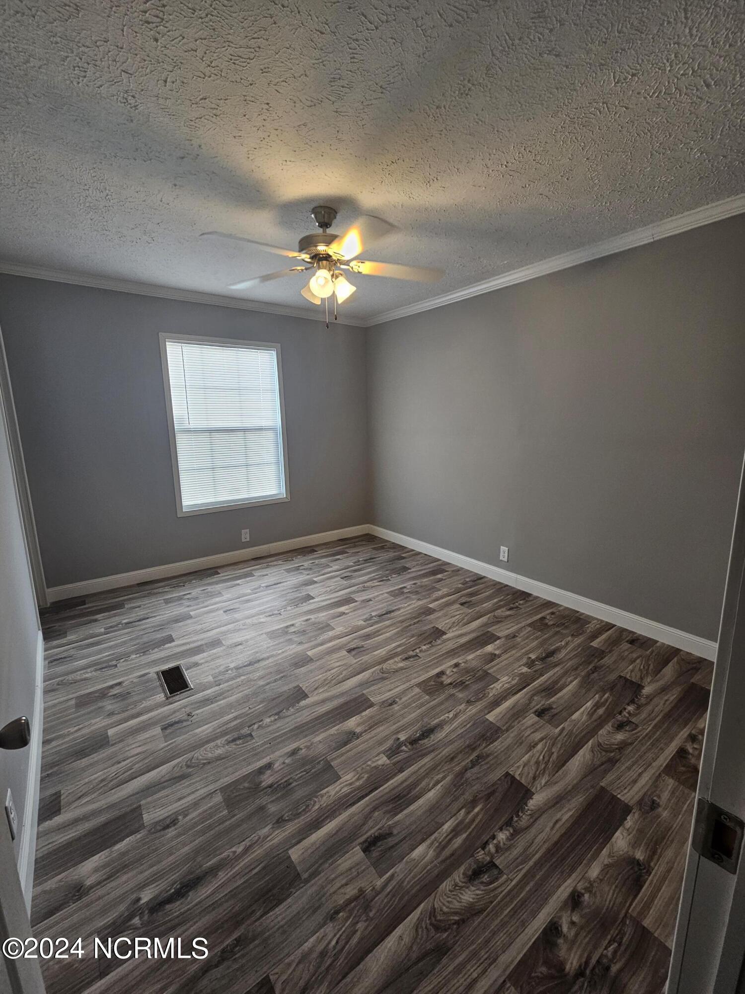 864 Yaupon Drive Property Photo 23