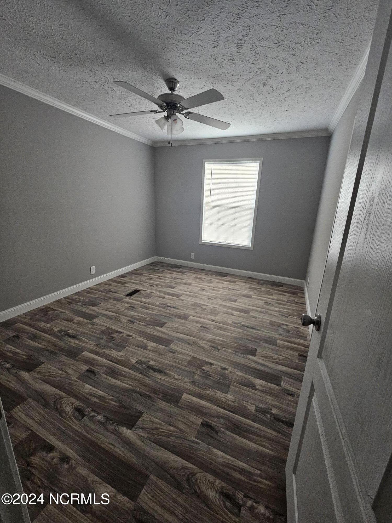 864 Yaupon Drive Property Photo 25