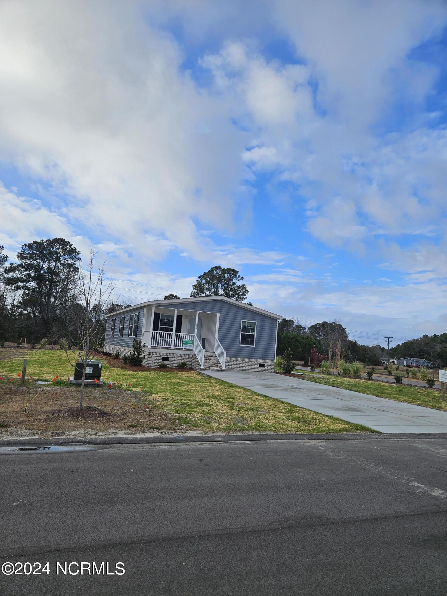 864 Yaupon Drive Property Photo 27