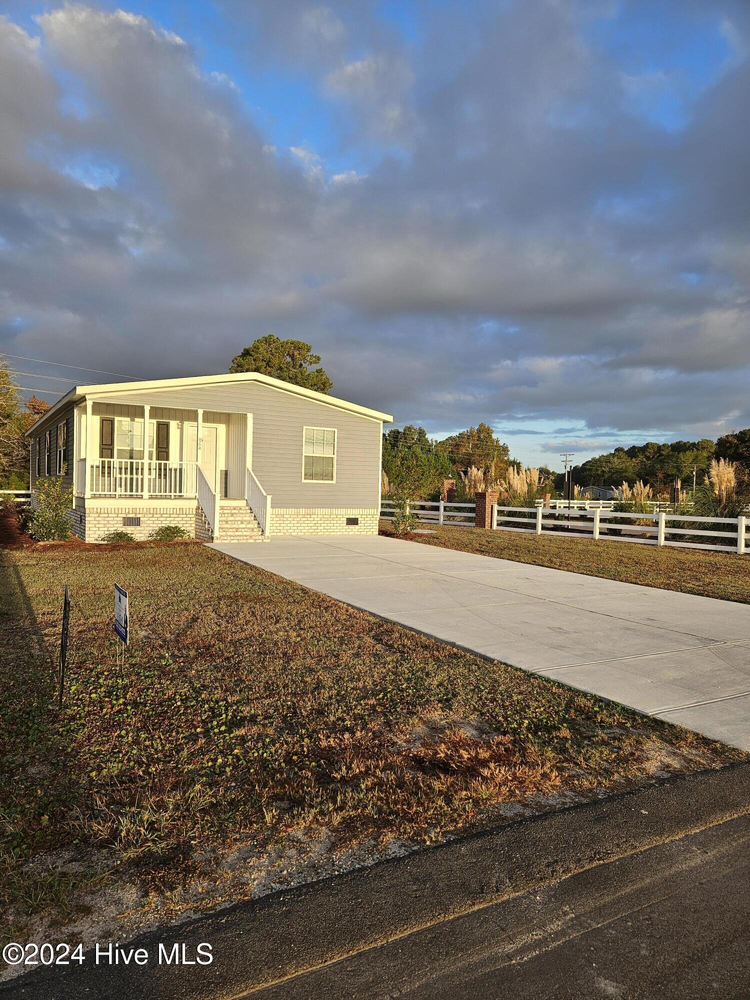 864 Yaupon Drive Property Photo 28