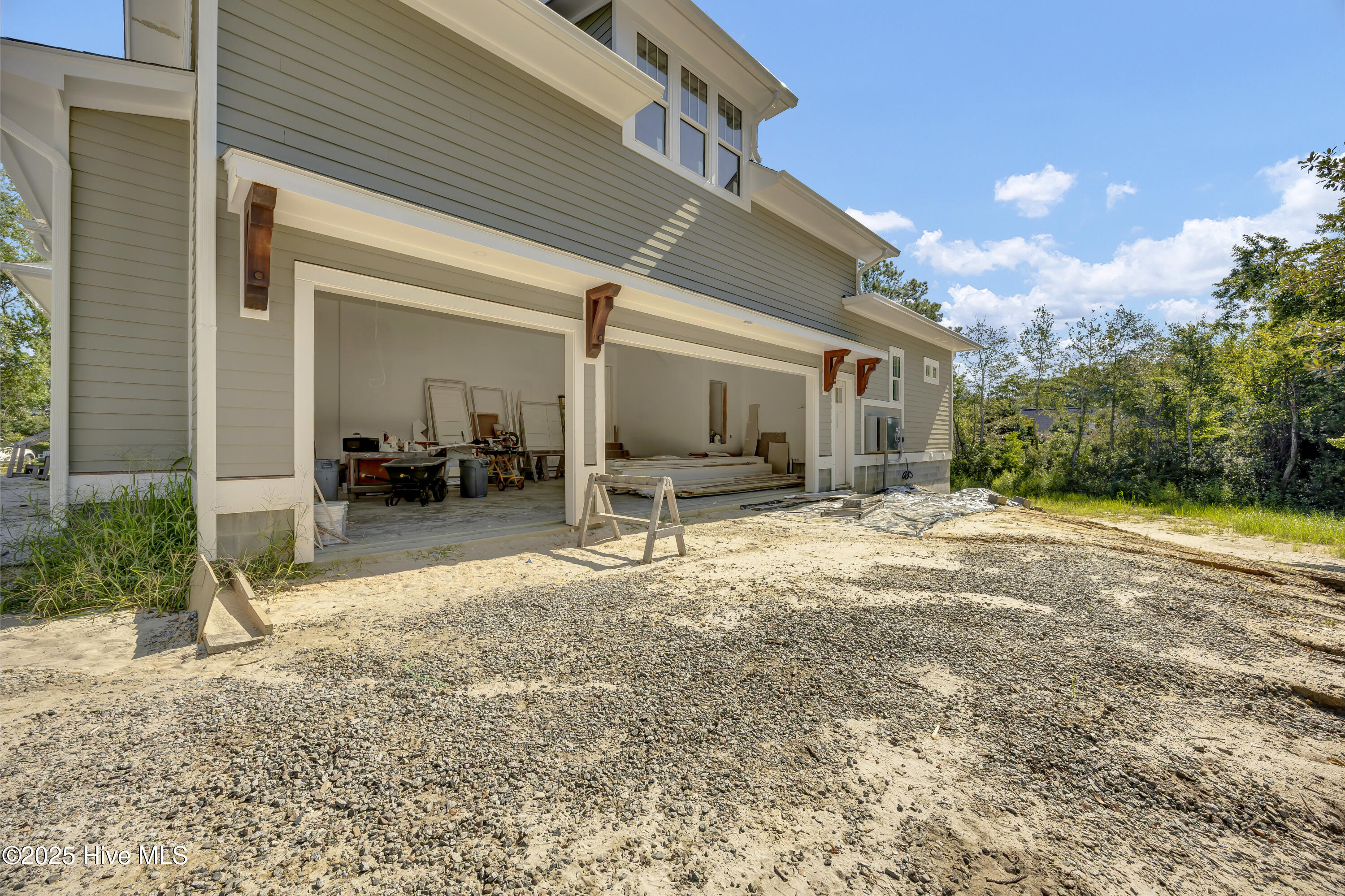 2225 S Live Oak Parkway Property Photo 3