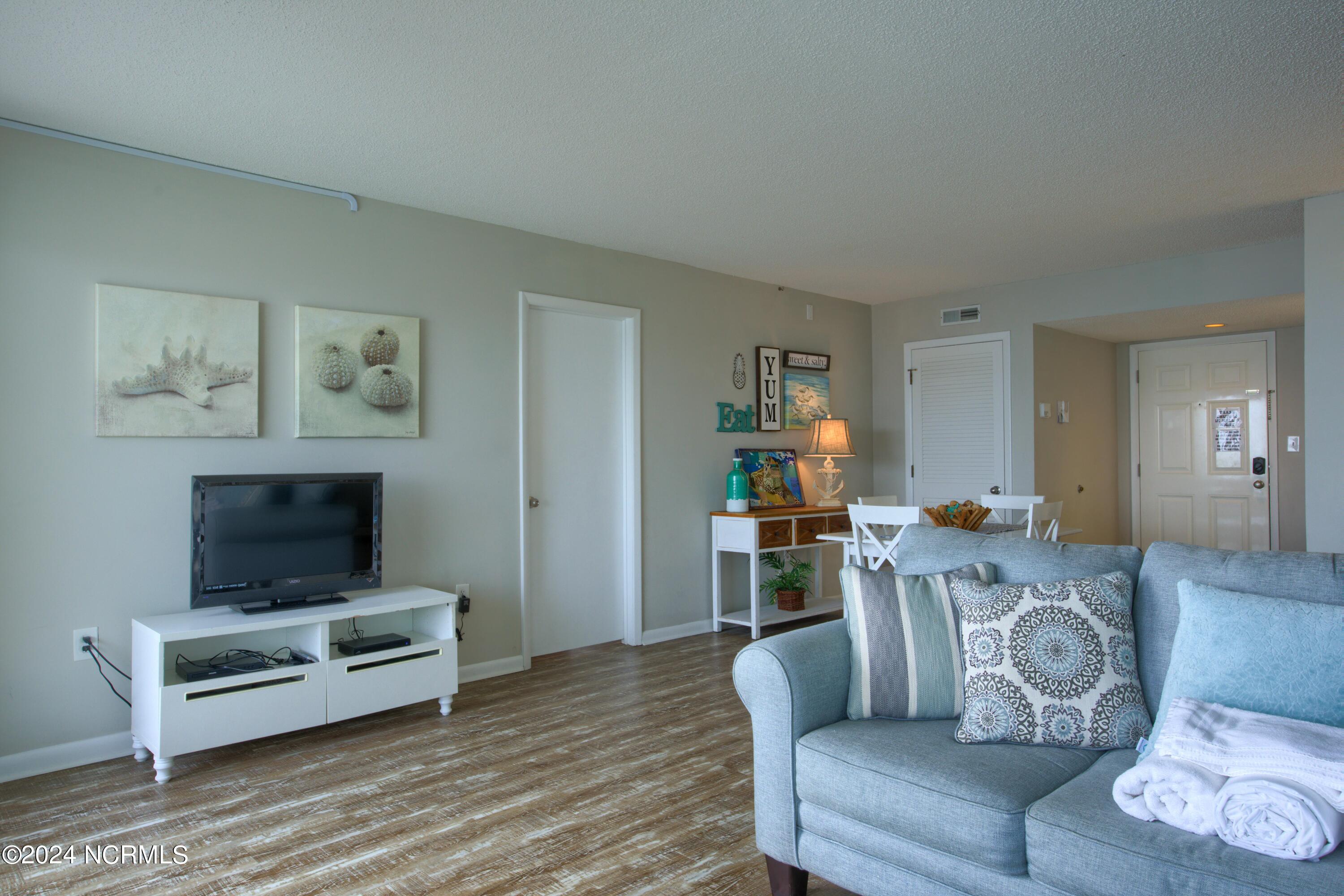 2000 New River Inlet Road 3309 Property Photo 11