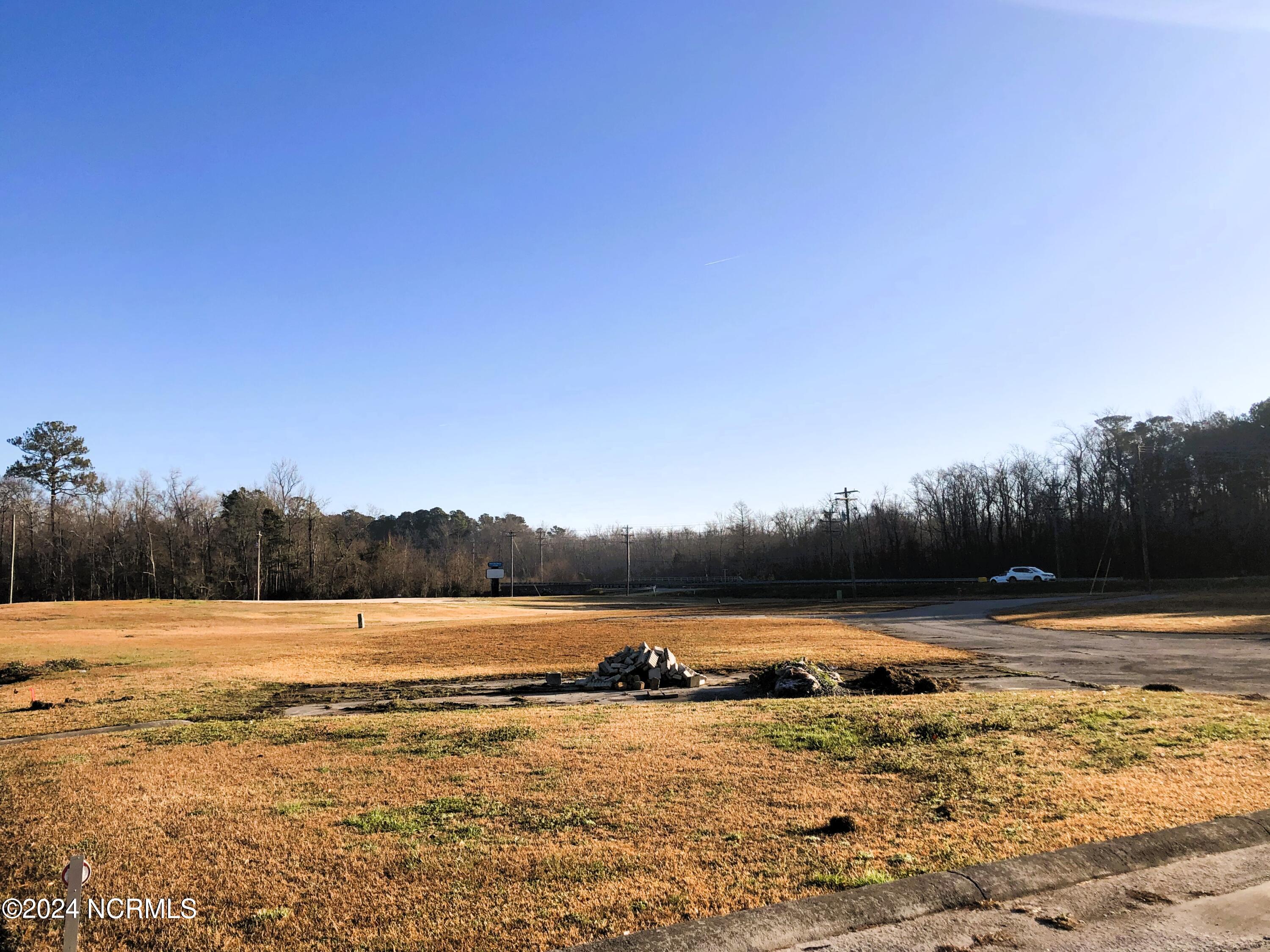 1906 Piney Green Road Property Photo 3