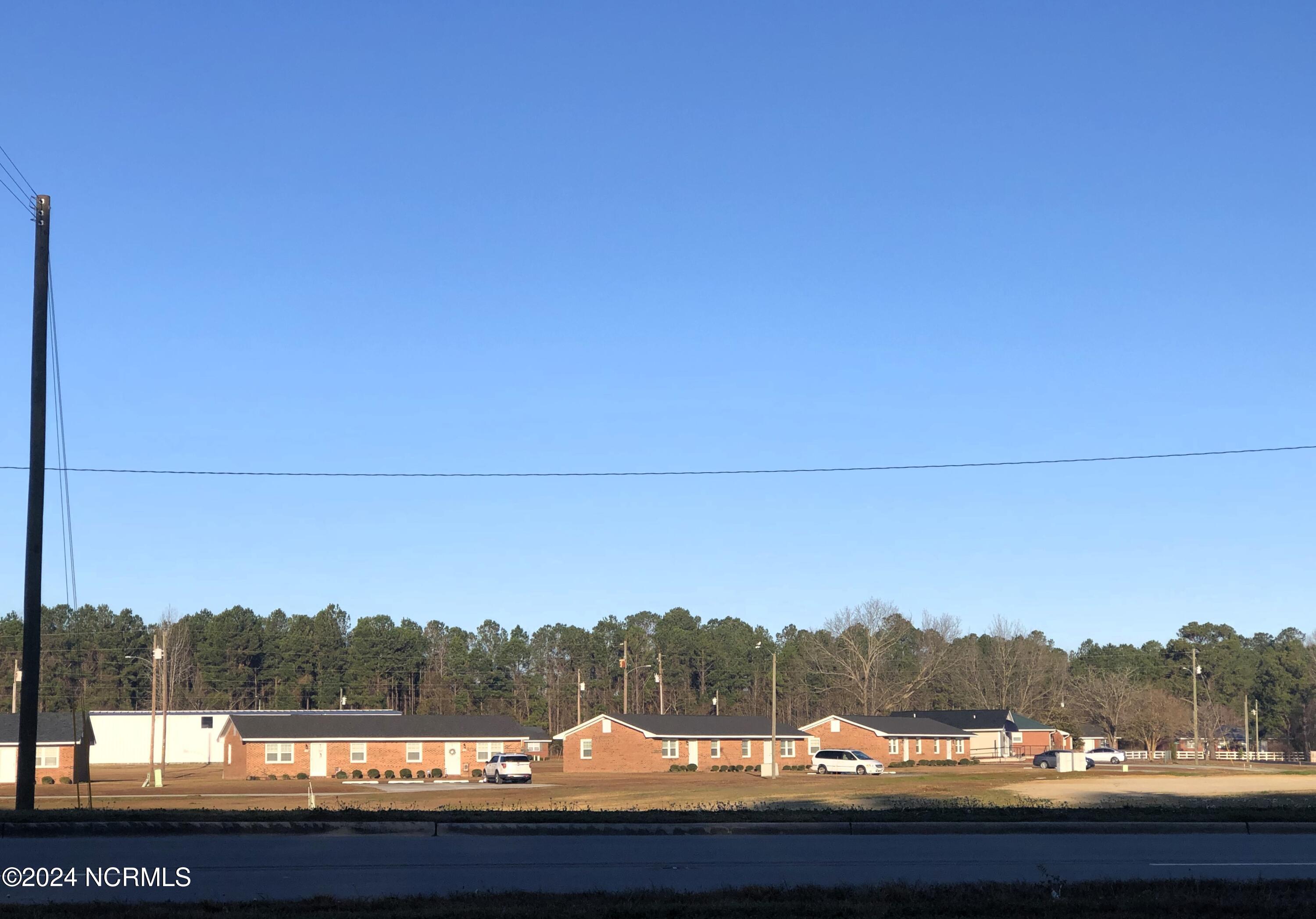 1906 Piney Green Road Property Photo 4