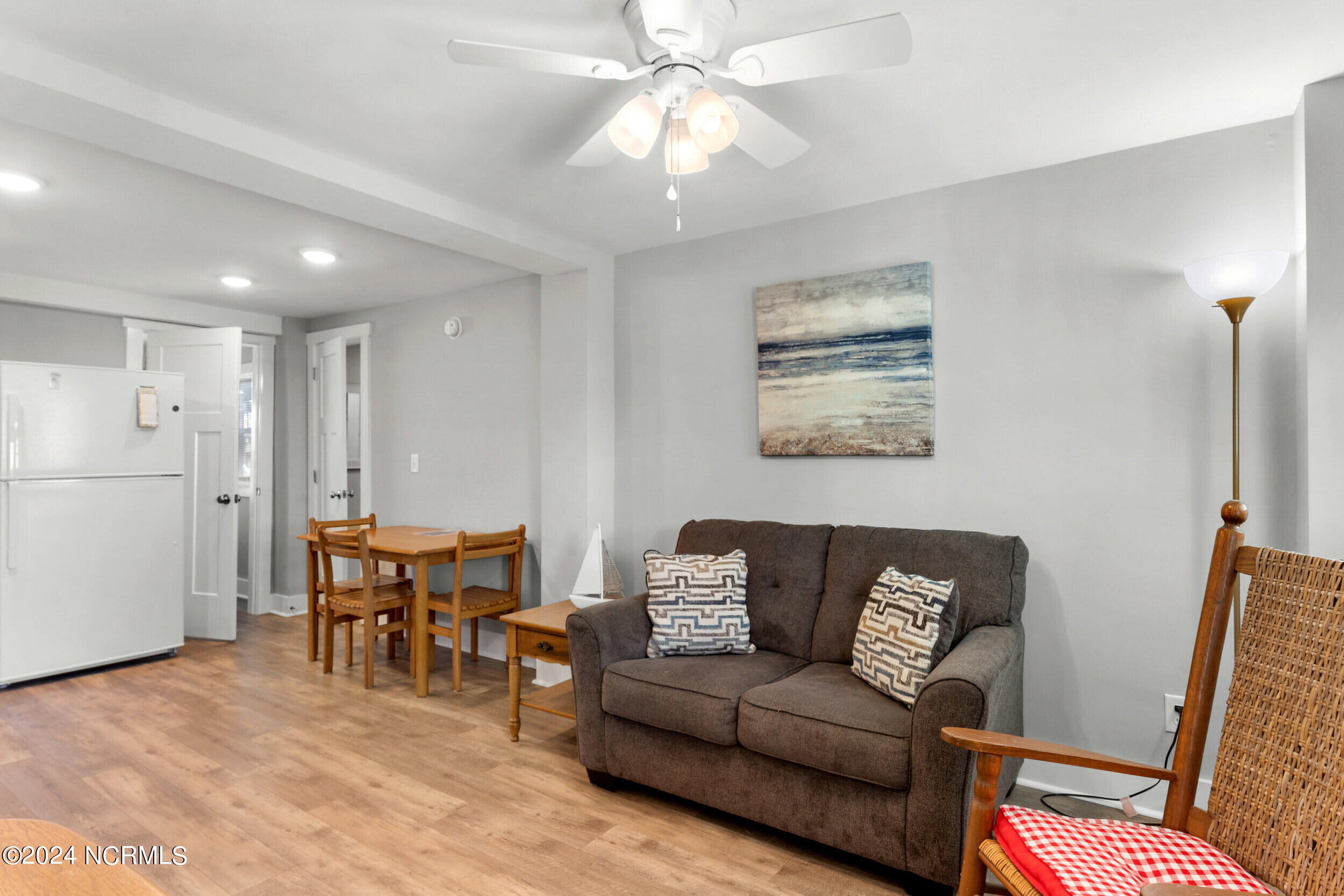 1606 E Beach Drive Property Photo 30