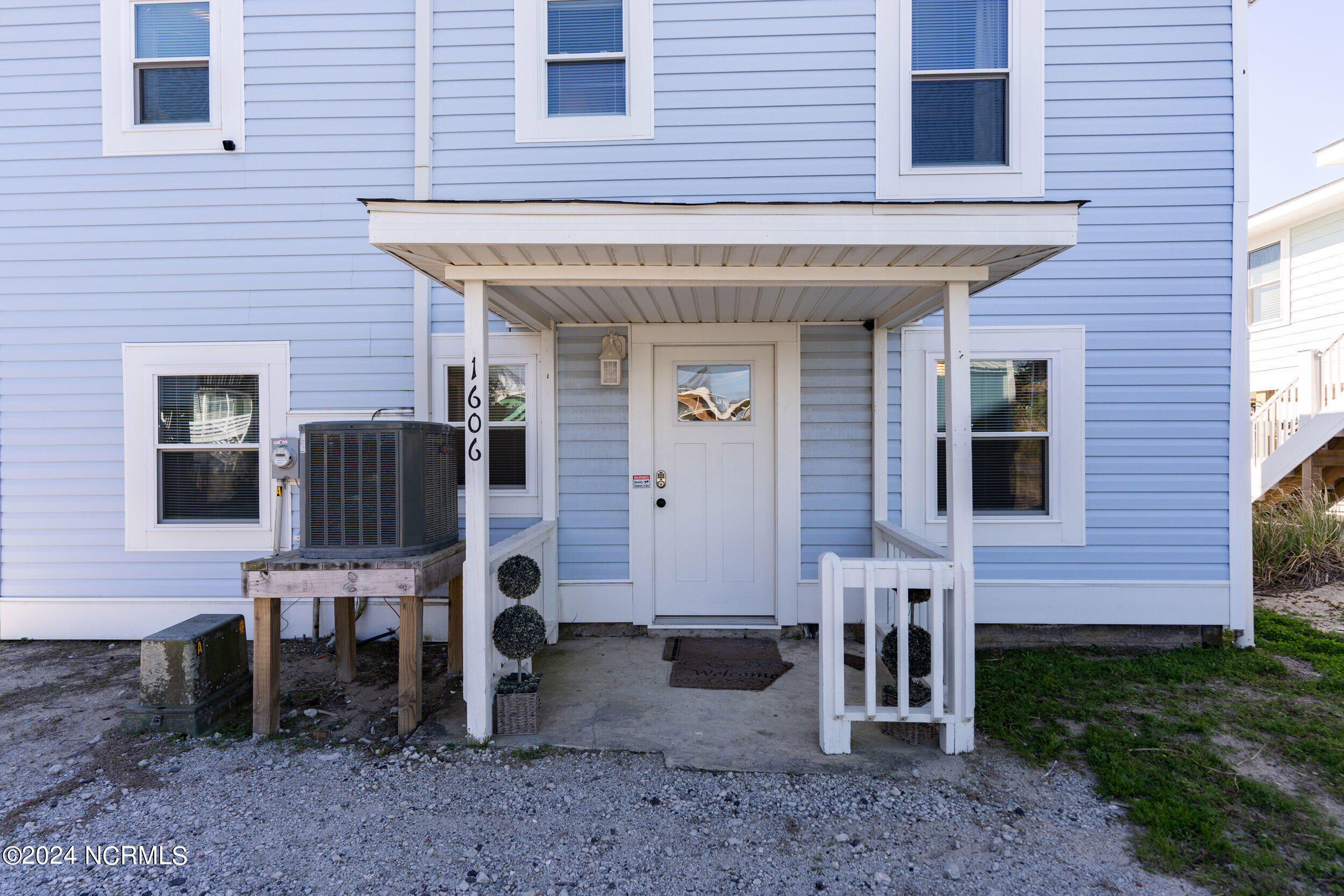 1606 E Beach Drive Property Photo 53