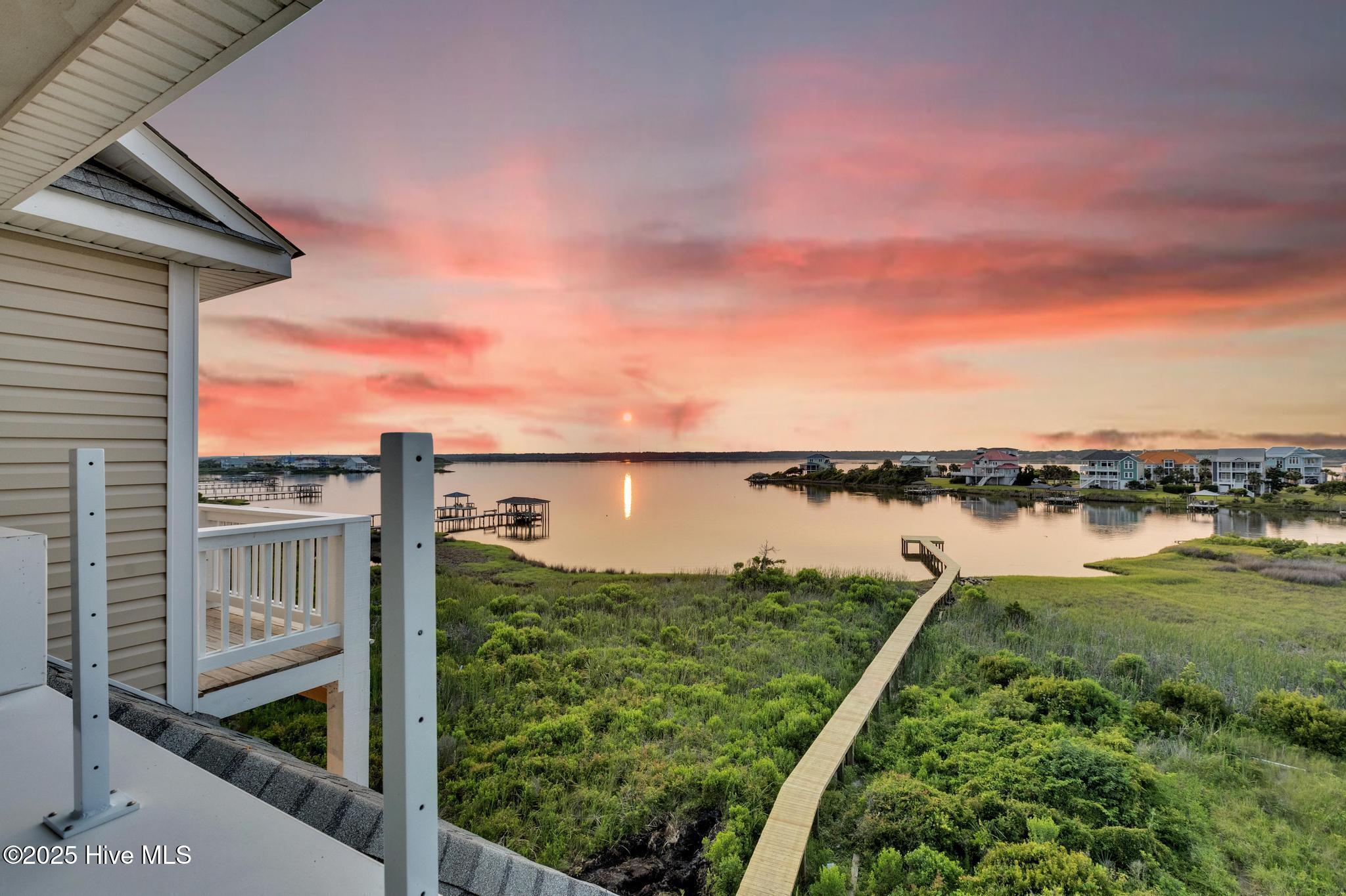 705 New River Inlet Road Property Photo 2