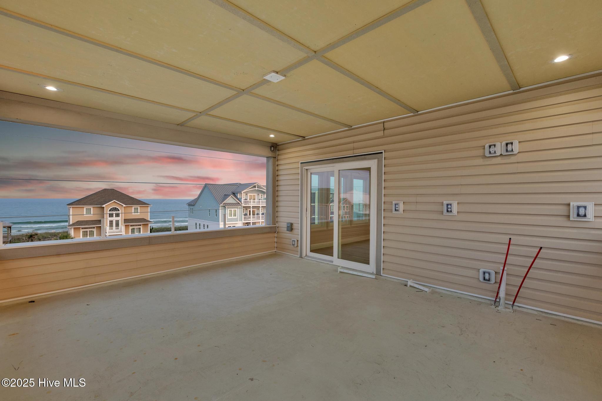 705 New River Inlet Road Property Photo 11