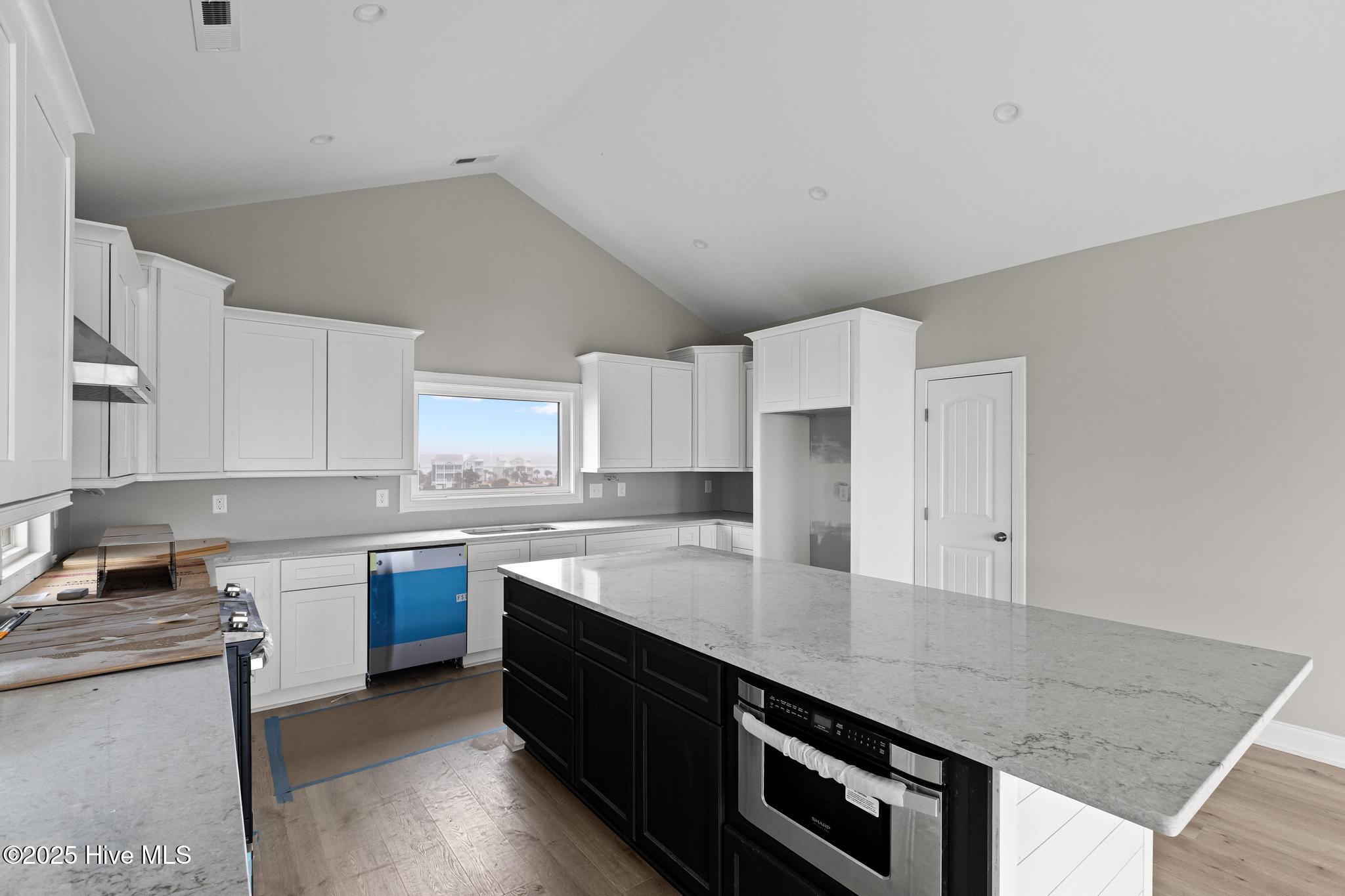 705 New River Inlet Road Property Photo 12
