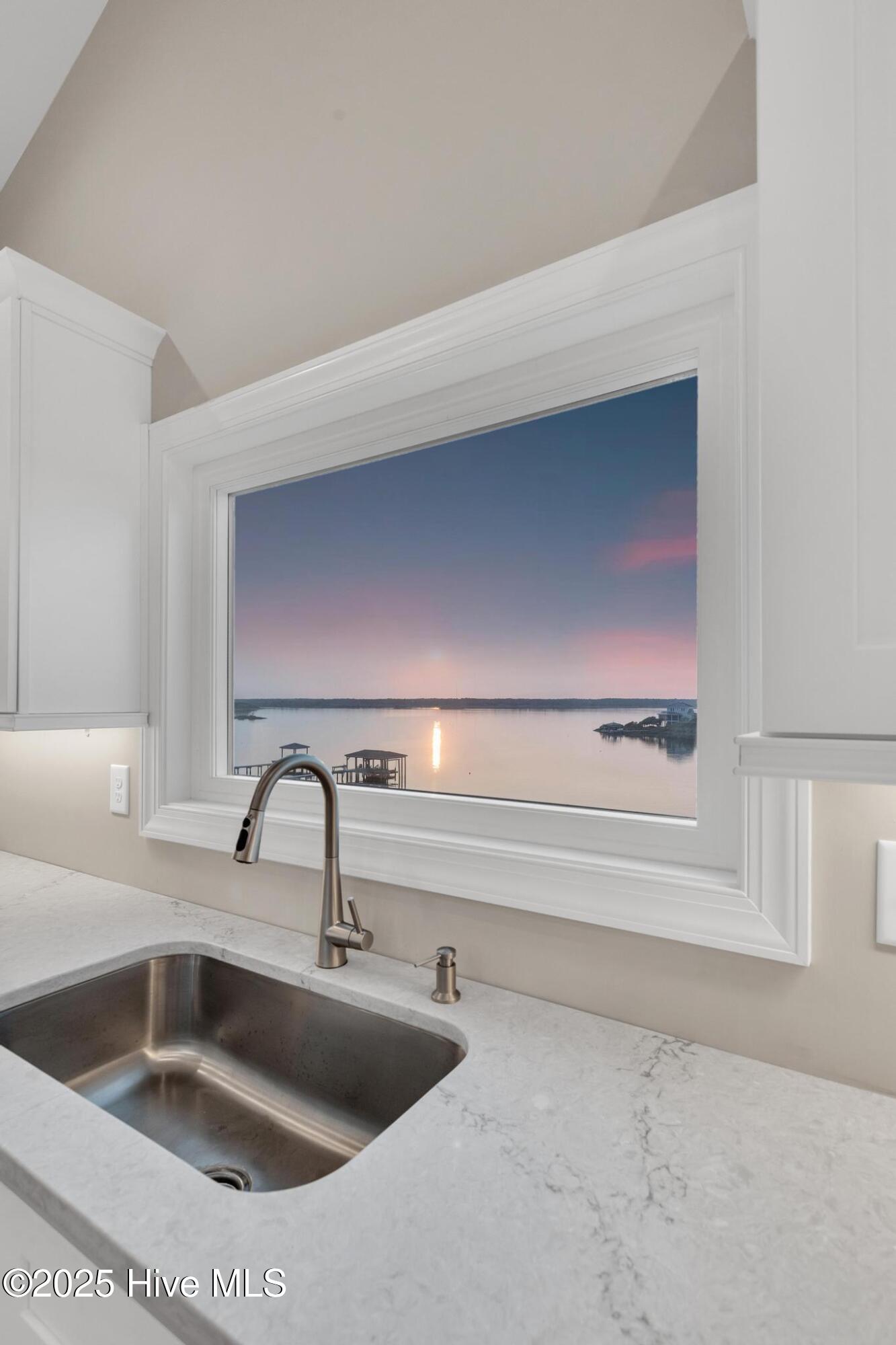 705 New River Inlet Road Property Photo 18