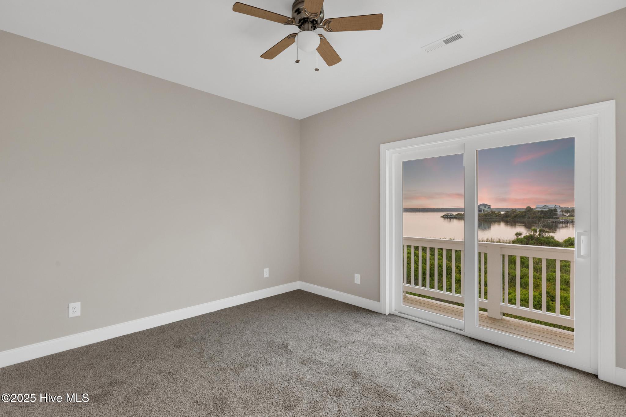 705 New River Inlet Road Property Photo 38