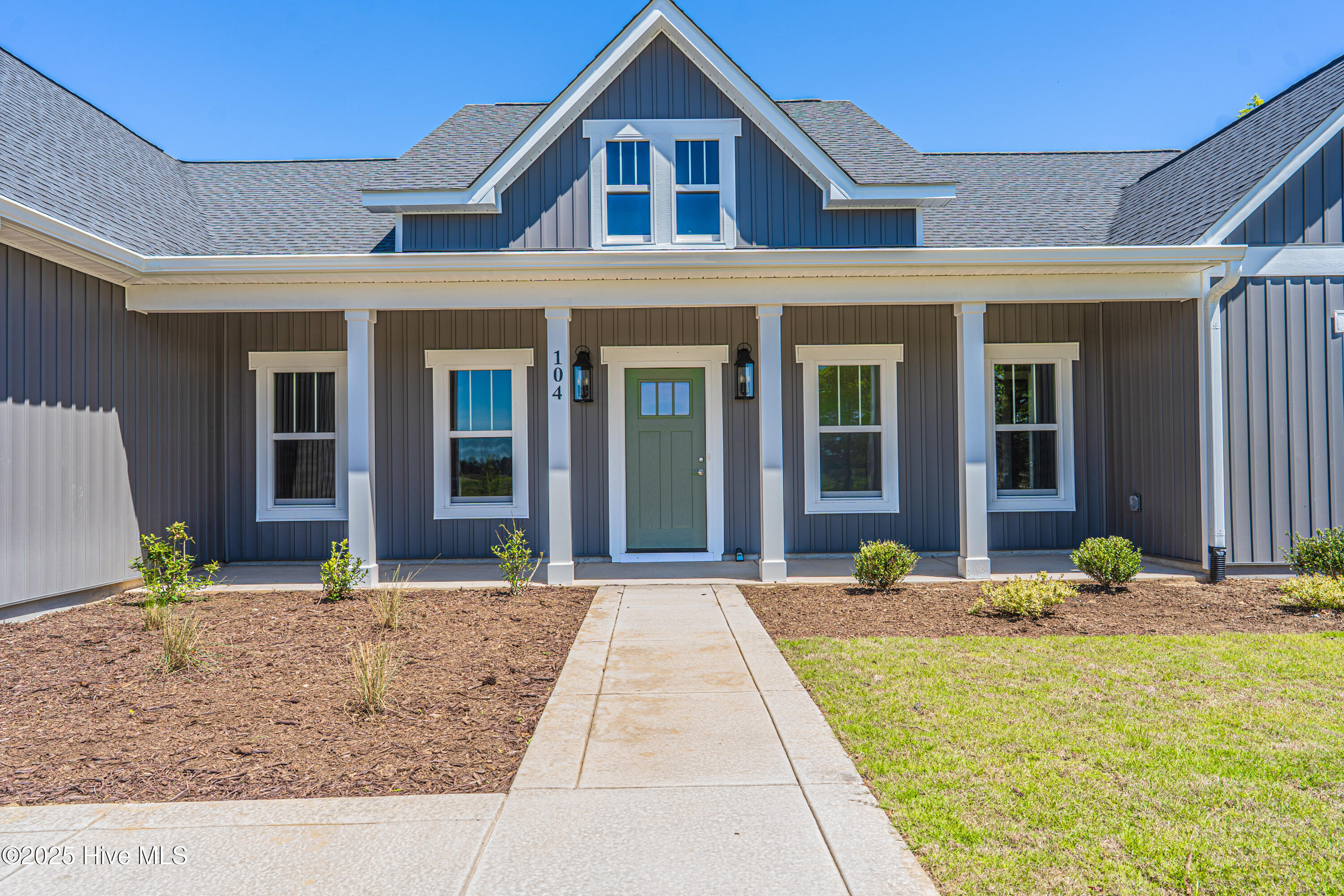 104 Fox Den Road Property Photo 4