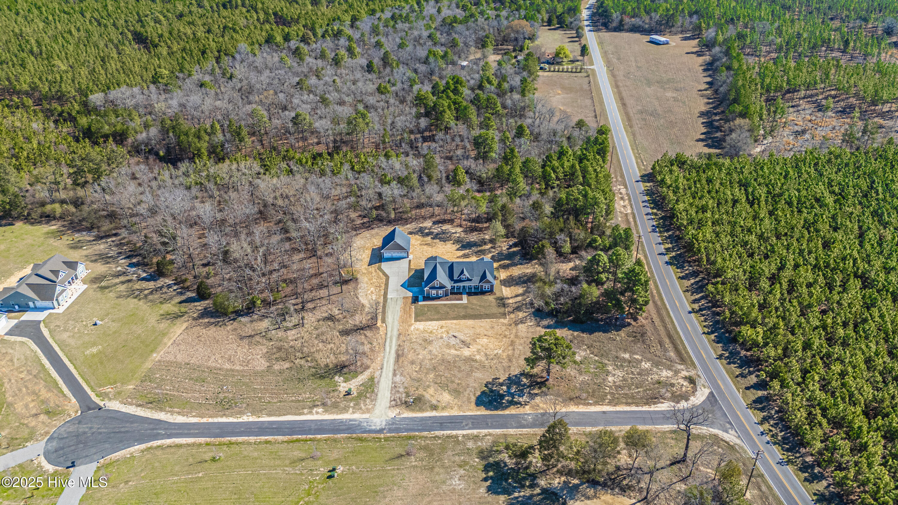 104 Fox Den Road Property Photo 34