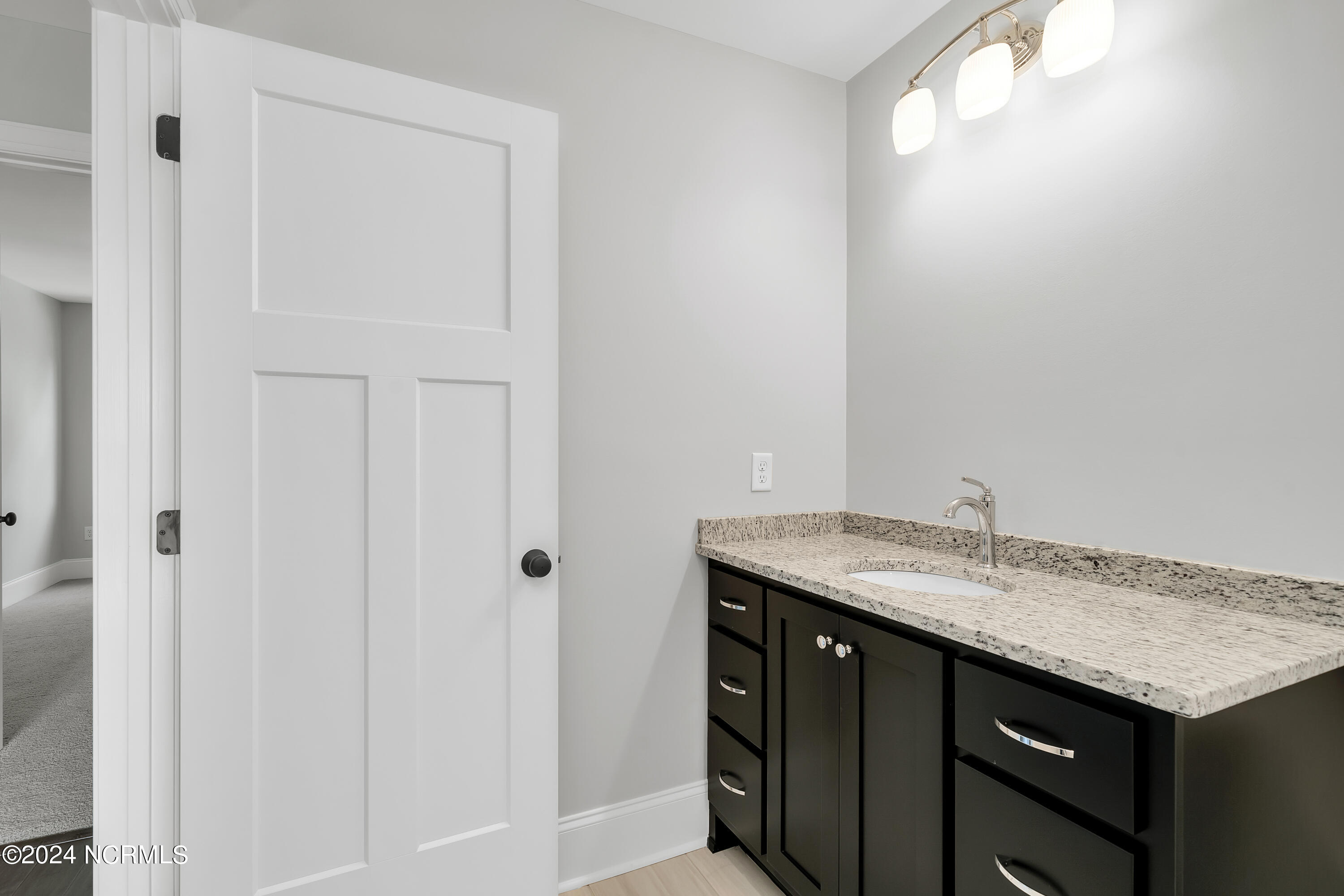 190 Legacy Woods Drive Property Photo 33