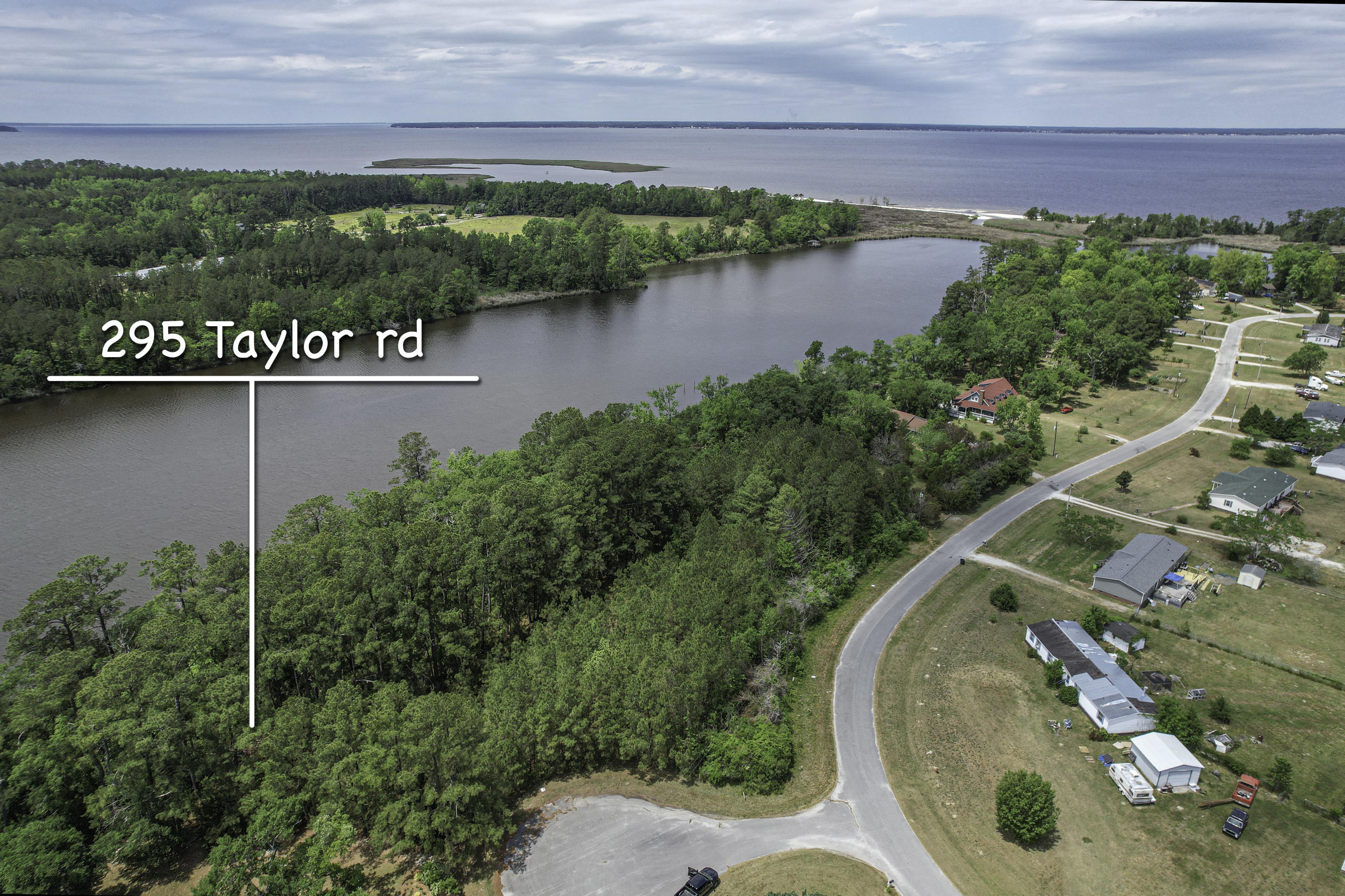 295 Taylor Road Property Photo 9