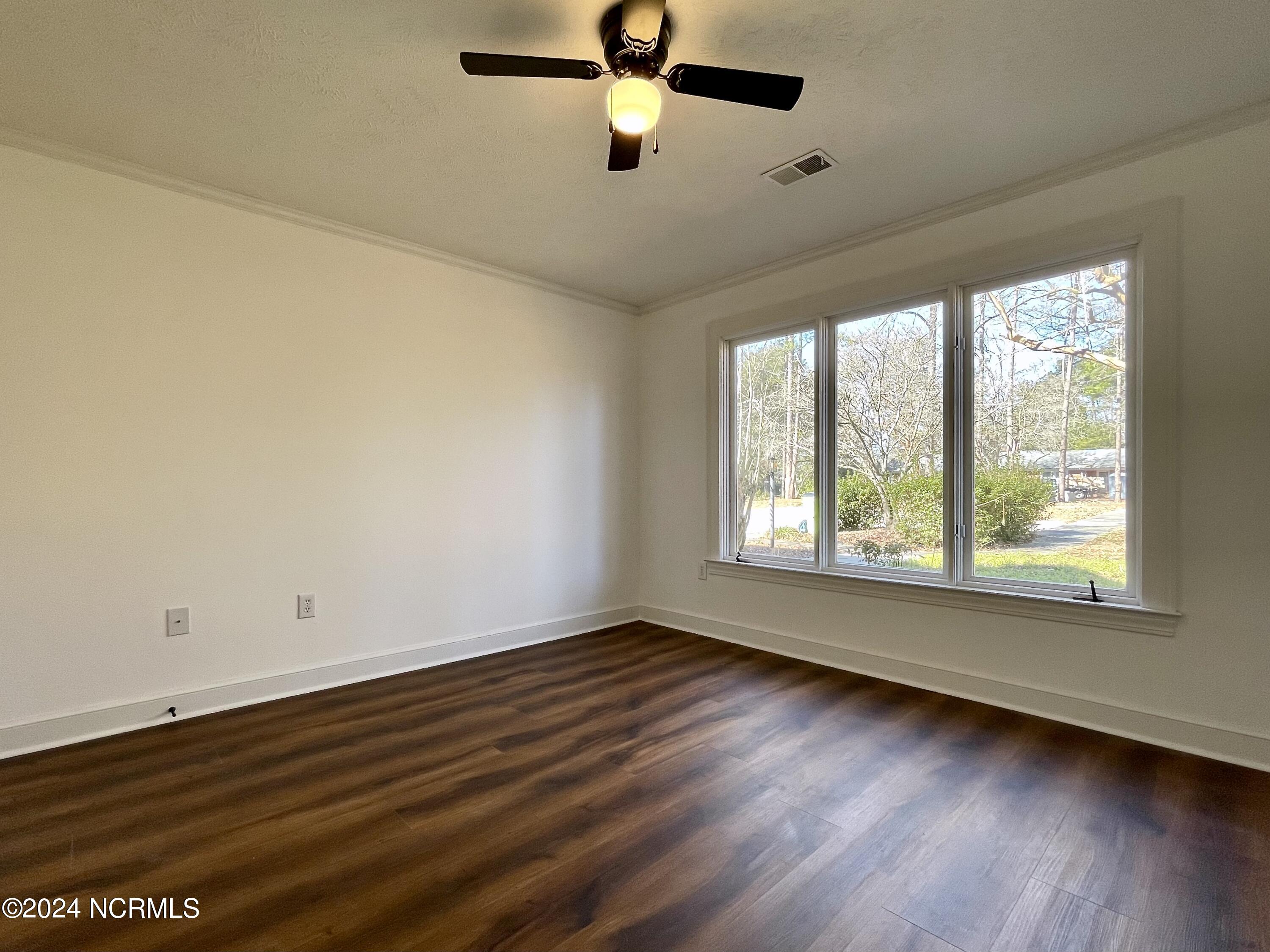407 W College Street A Property Photo 19