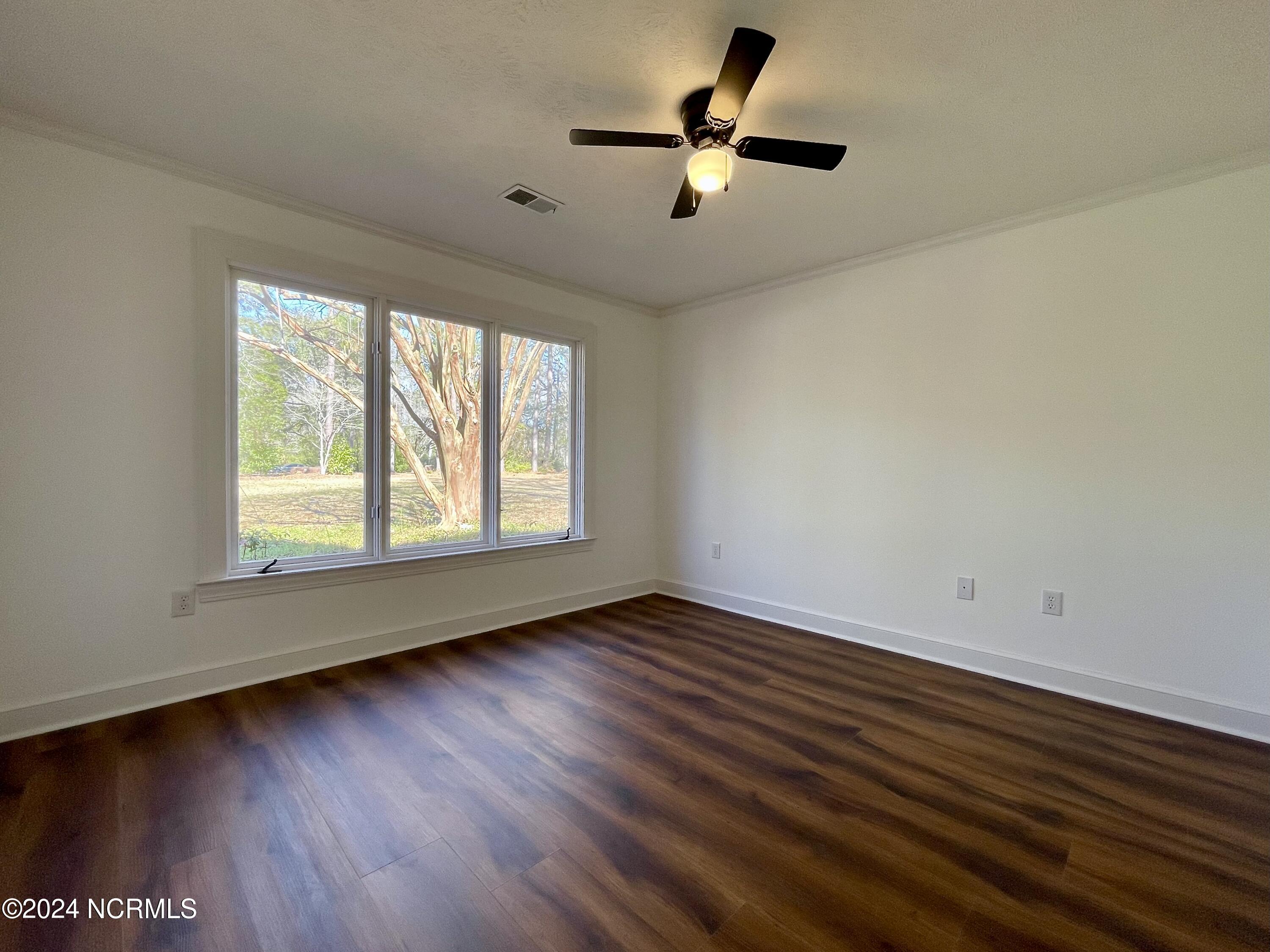 407 W College Street A Property Photo 20