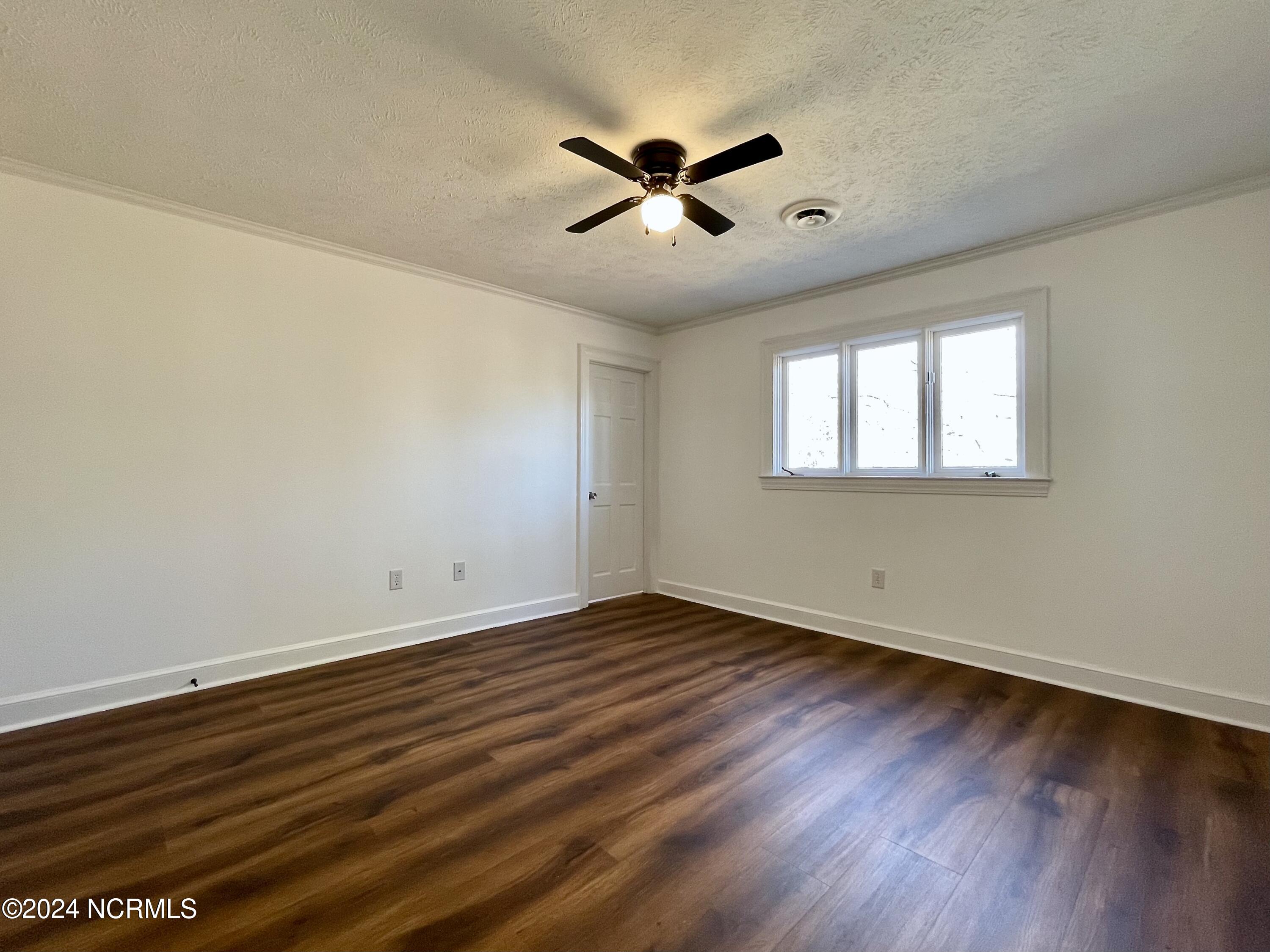 407 W College Street A Property Photo 27