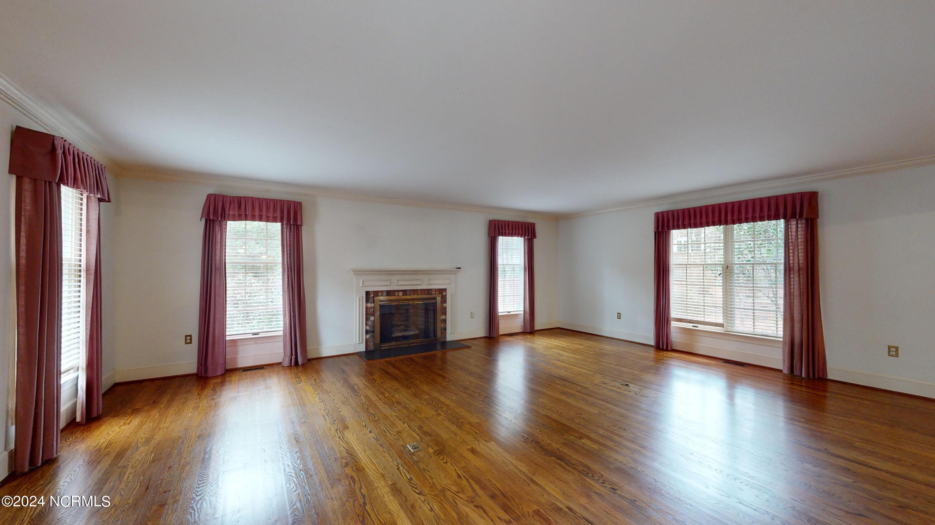 25 Red Fox Run Property Photo 8