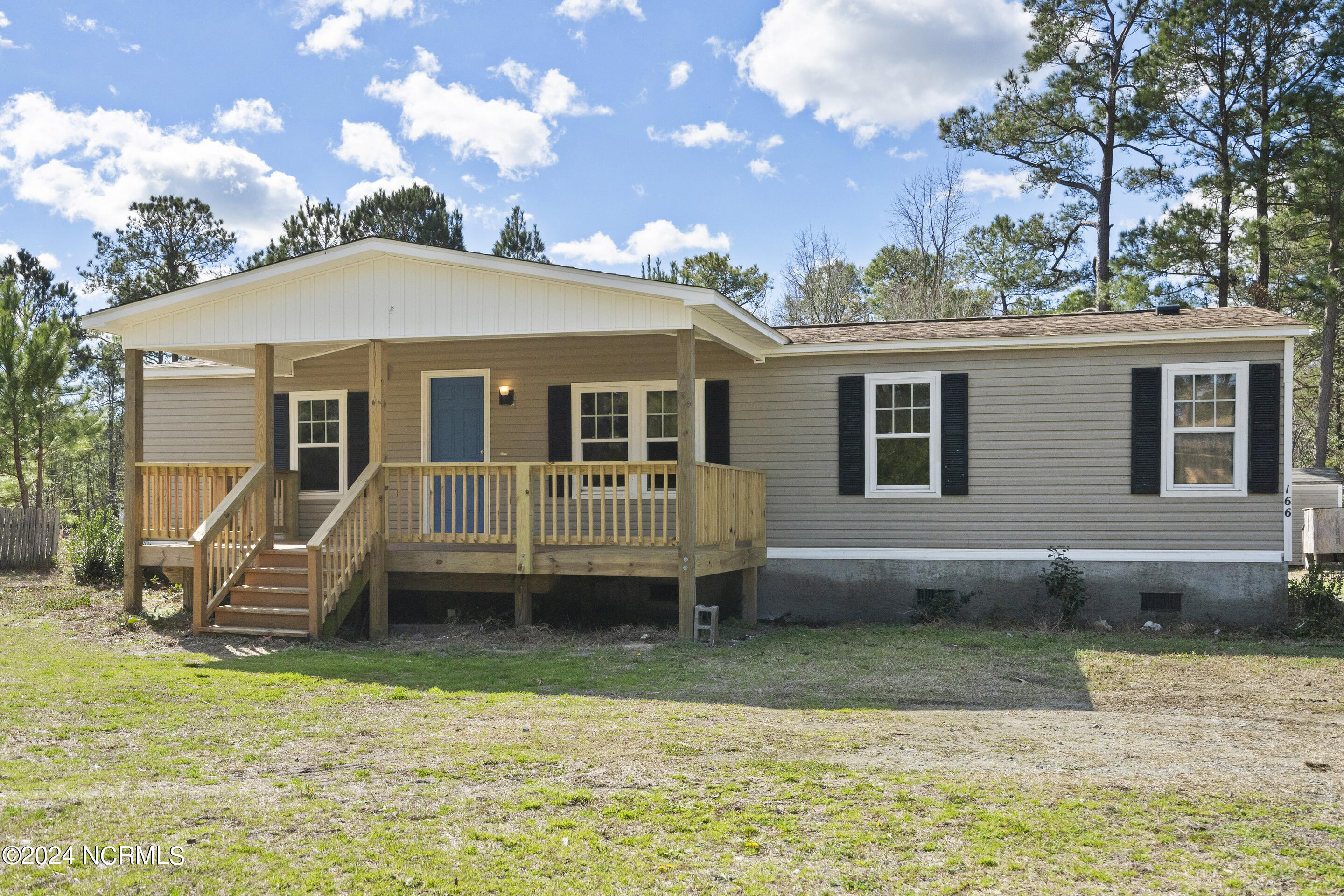 166 Watts Landing Road Property Photo 1
