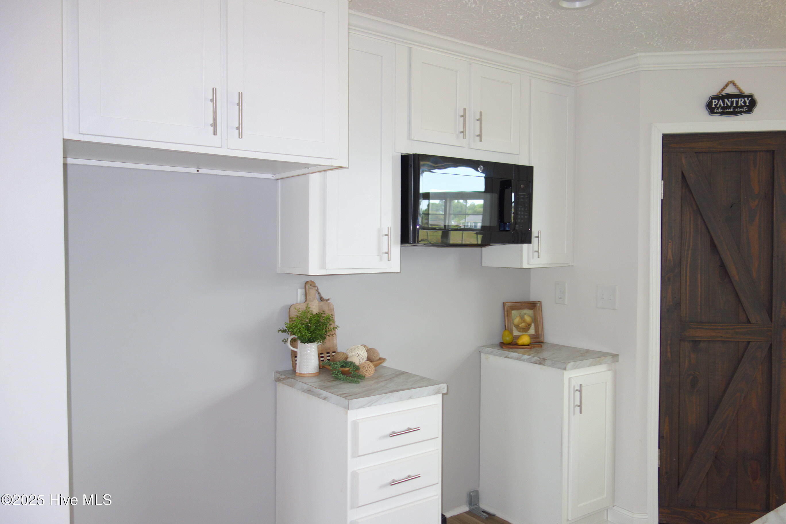 925 Willow Place Property Photo 11