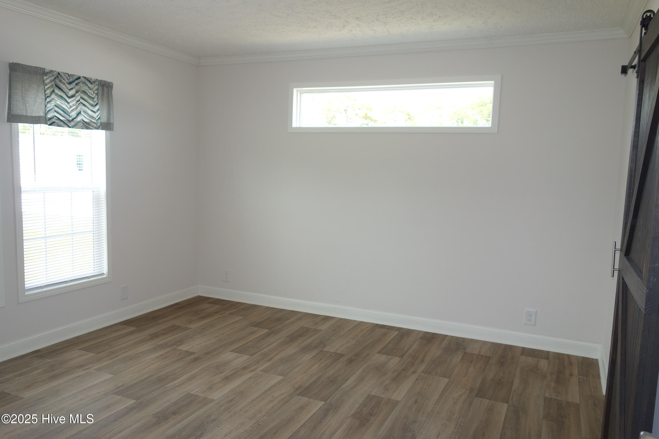 925 Willow Place Property Photo 14