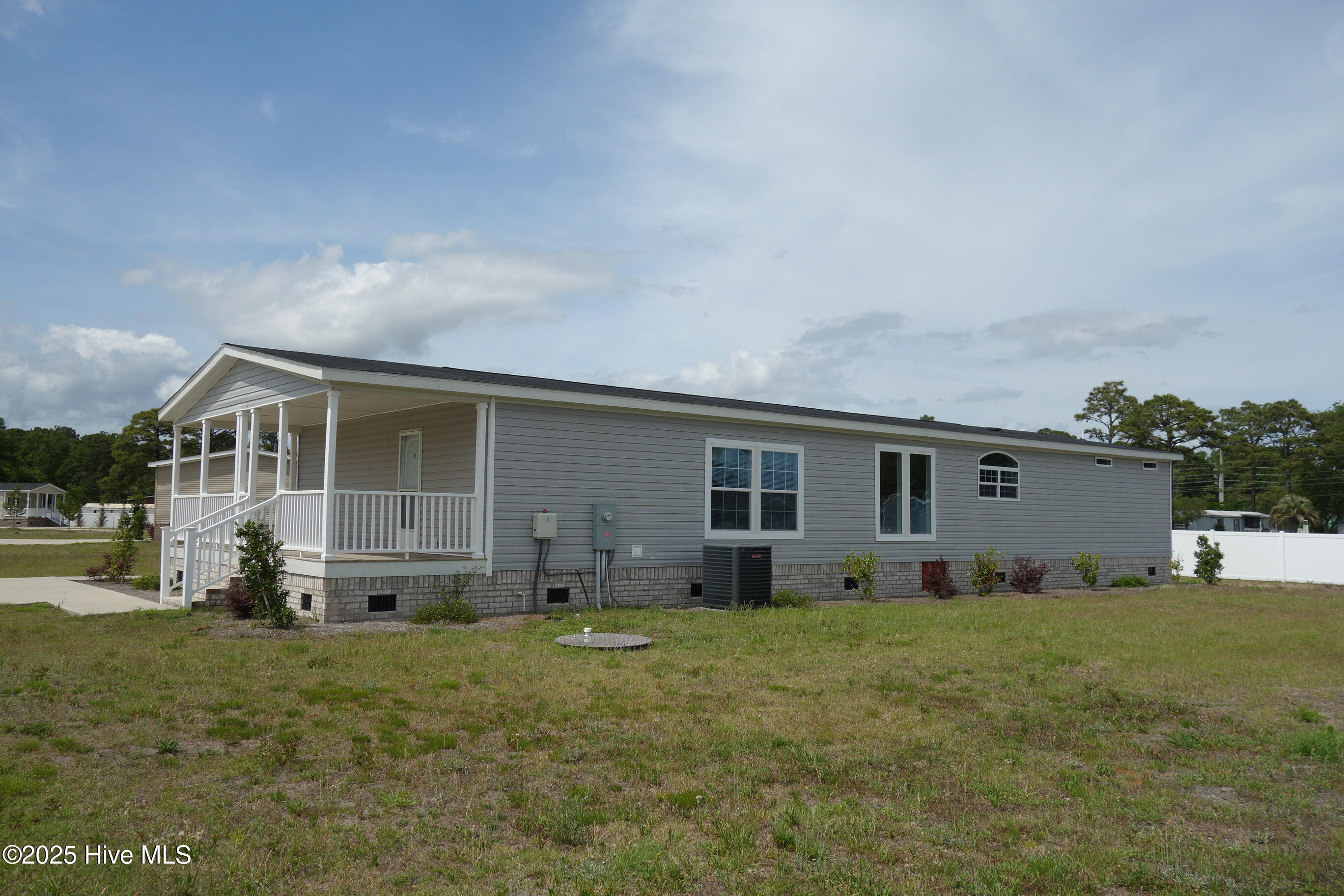 925 Willow Place Property Photo 36