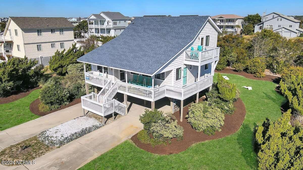 6602 W Beach Drive Property Photo 1